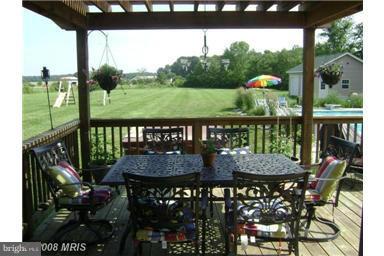 LUCKY SHOE RANCHETTES - Residential Lease