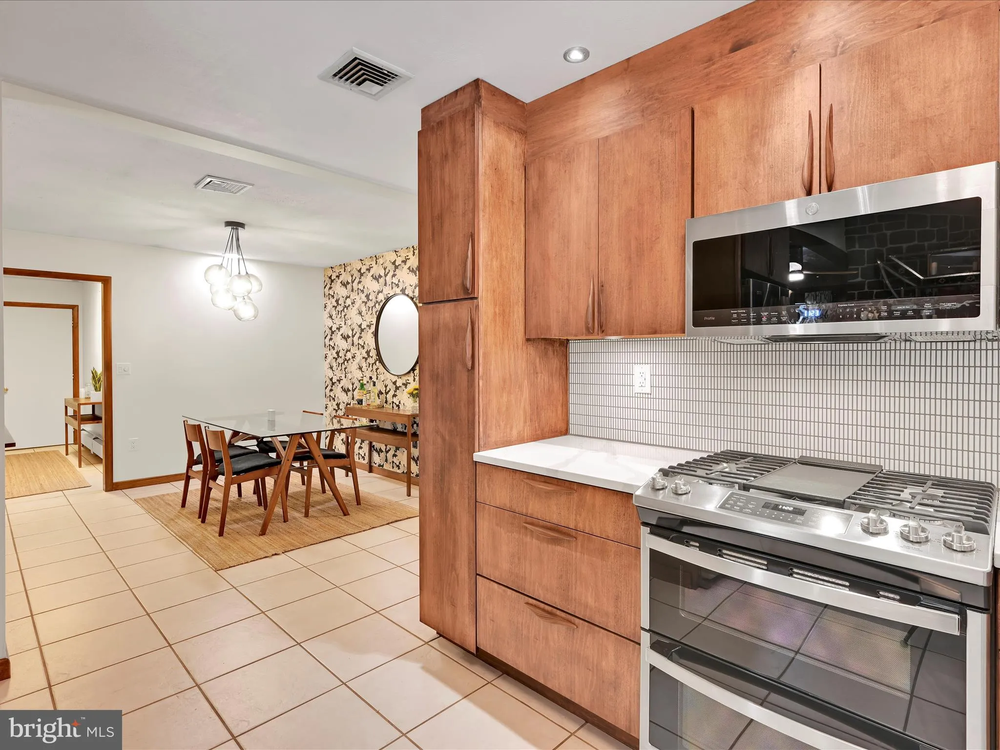 Newmanstown, Pennsylvania 17073, United States, 3 Bedrooms Bedrooms, ,3 BathroomsBathrooms,Residential,Coming Soon,99403