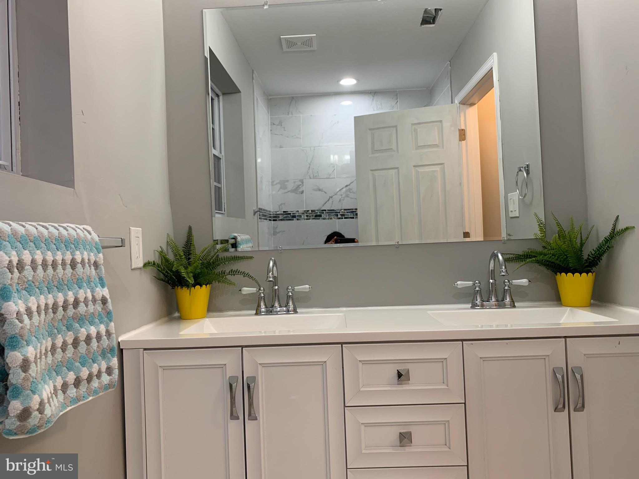 CARMODY HILLS - Residential