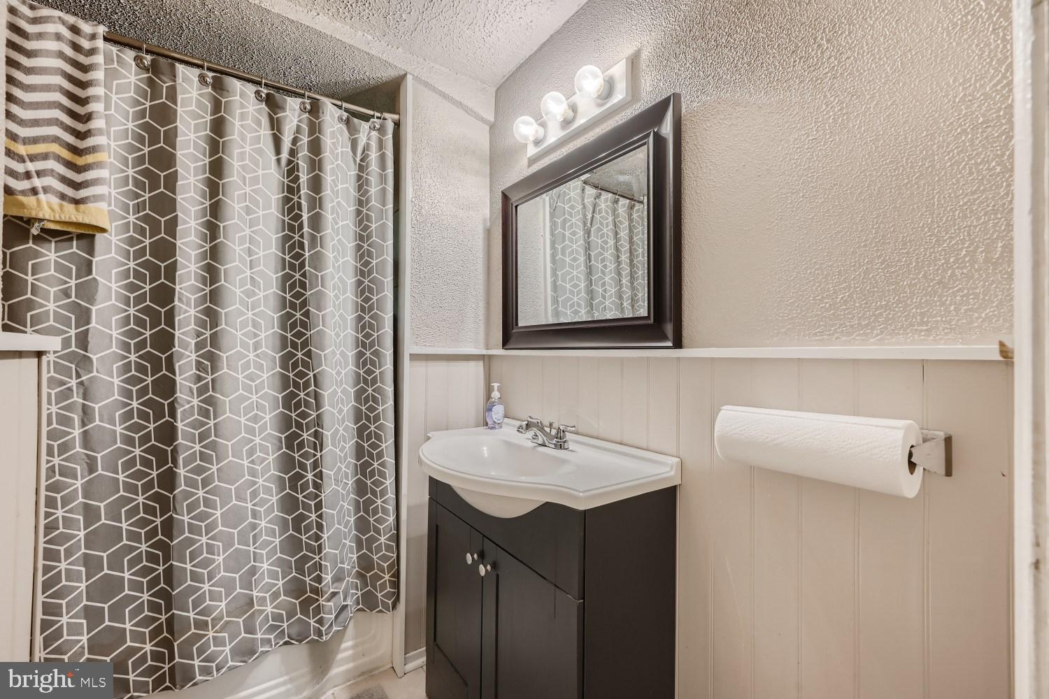 WEST HILLS - Residential