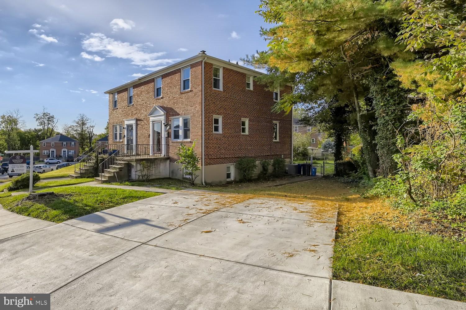 WEST HILLS - Residential