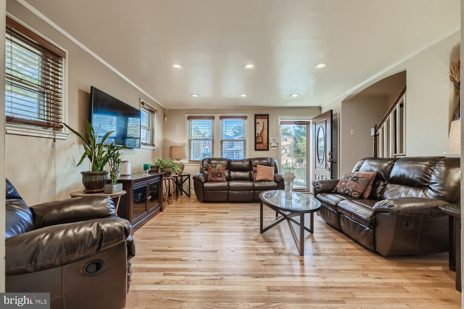 WEST HILLS - Residential