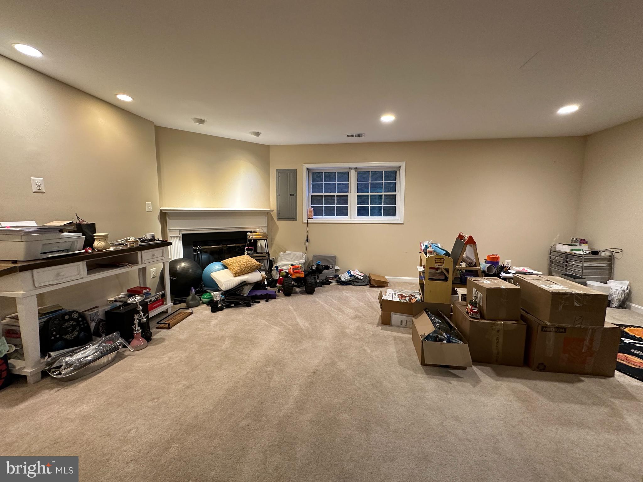 WOODFIELD ESTATES - Residential Lease