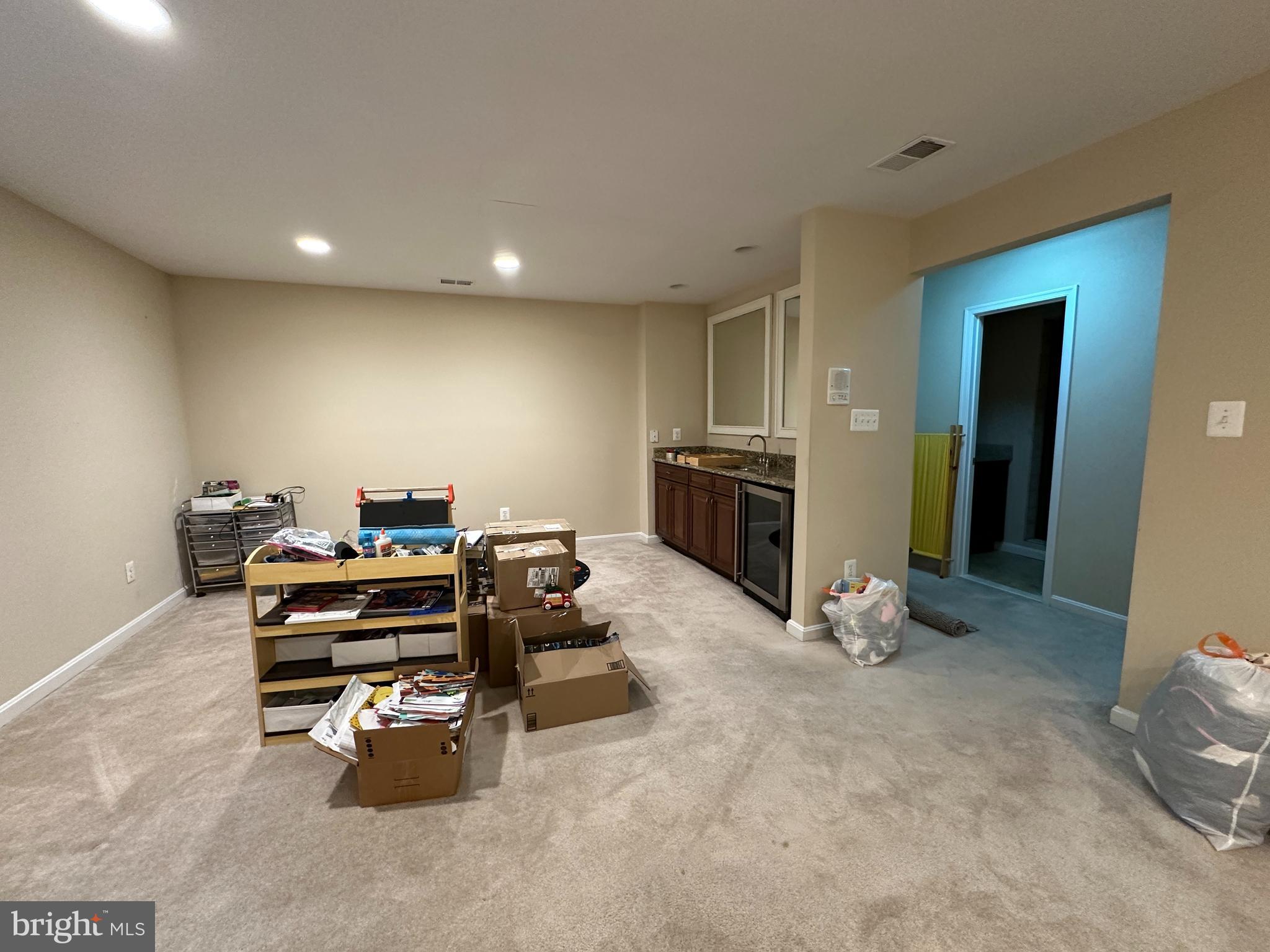 WOODFIELD ESTATES - Residential Lease