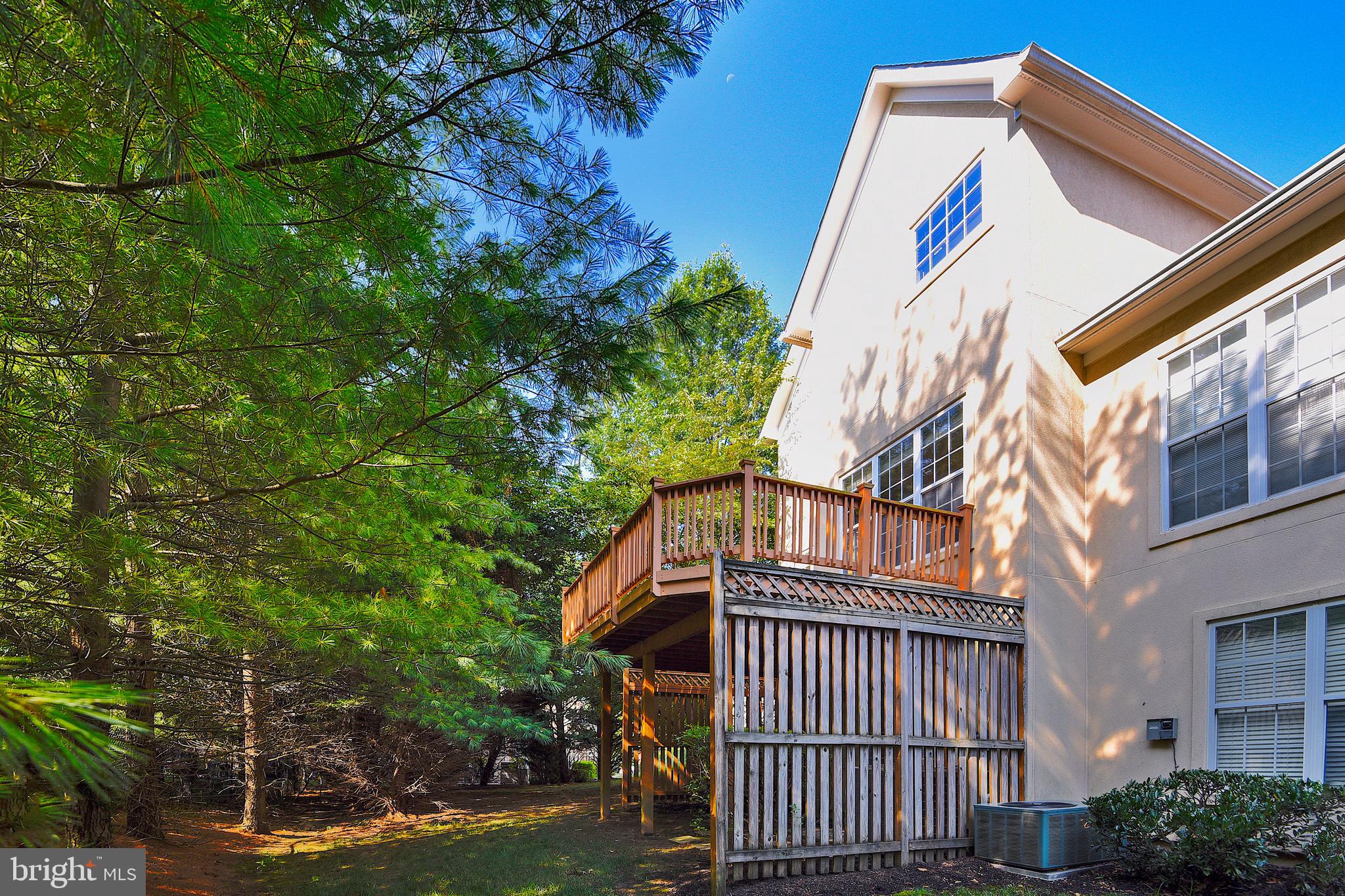 GREY ROCK VILLAS - Residential