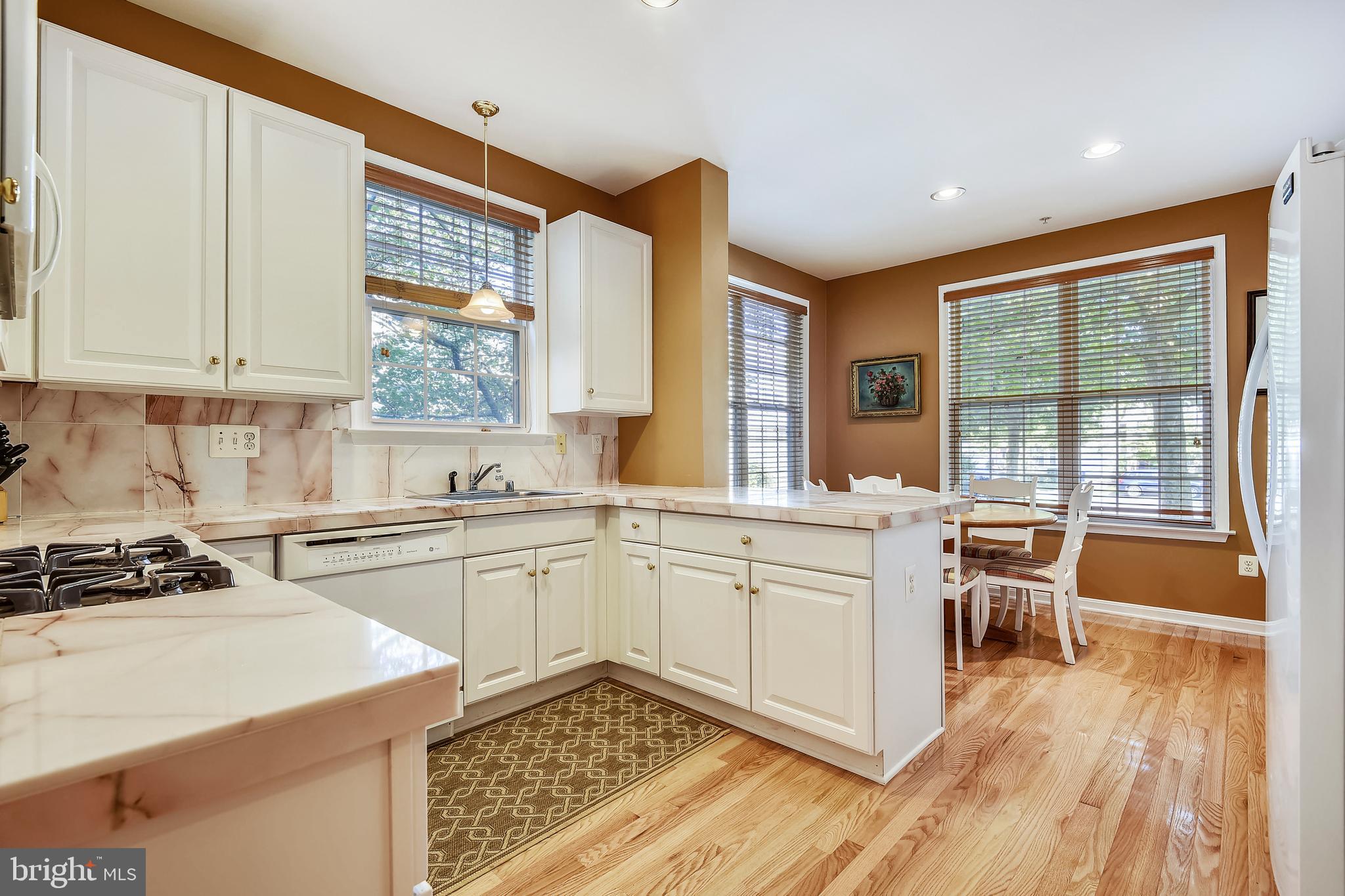 GREY ROCK VILLAS - Residential