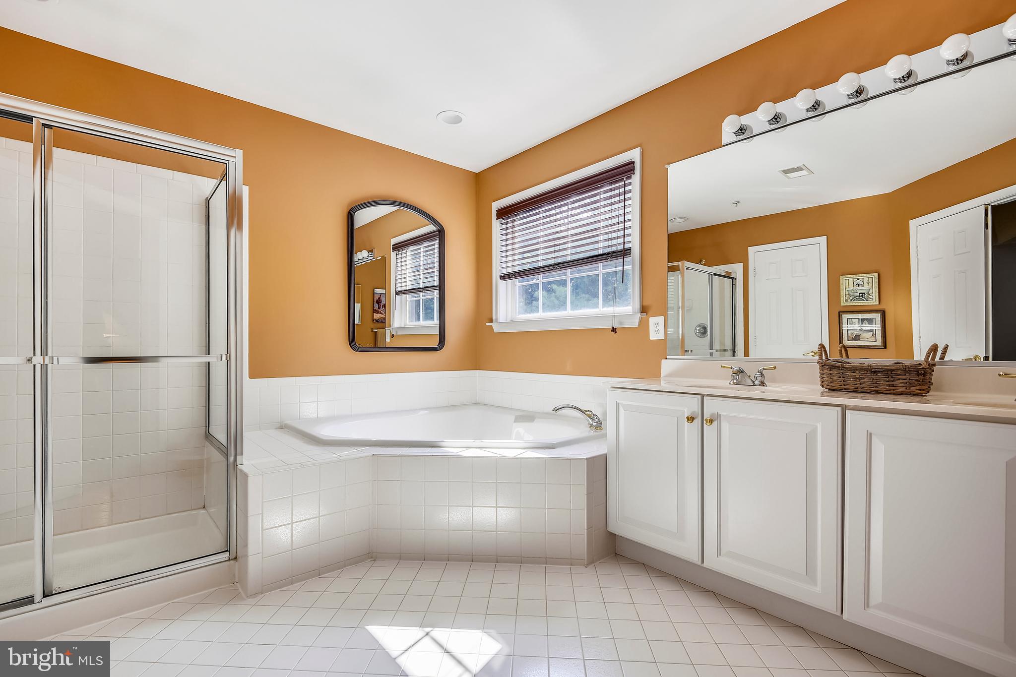 GREY ROCK VILLAS - Residential