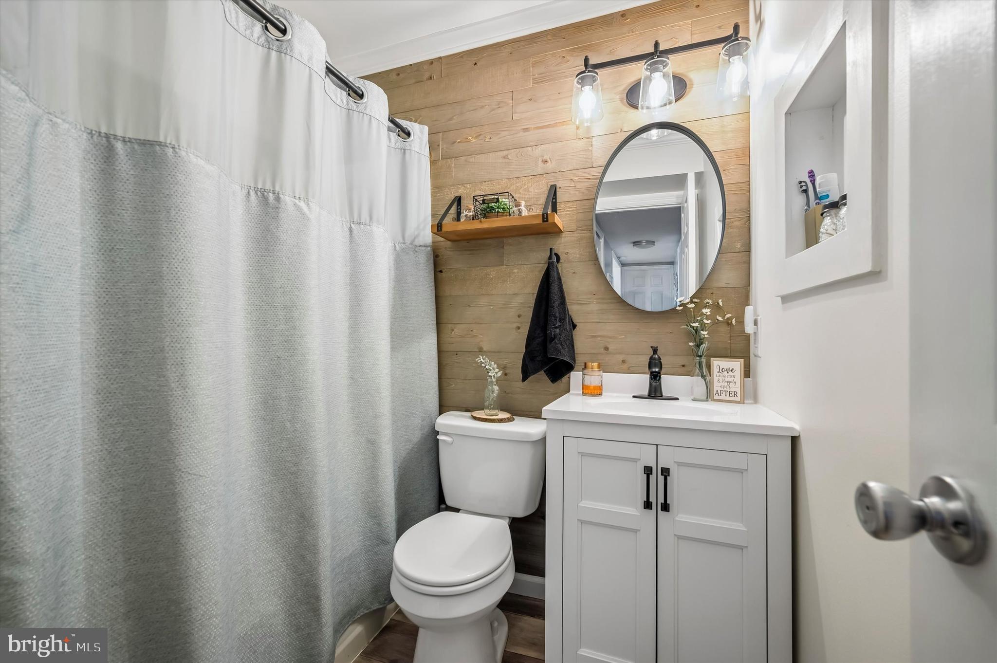 ROSLYN - Residential