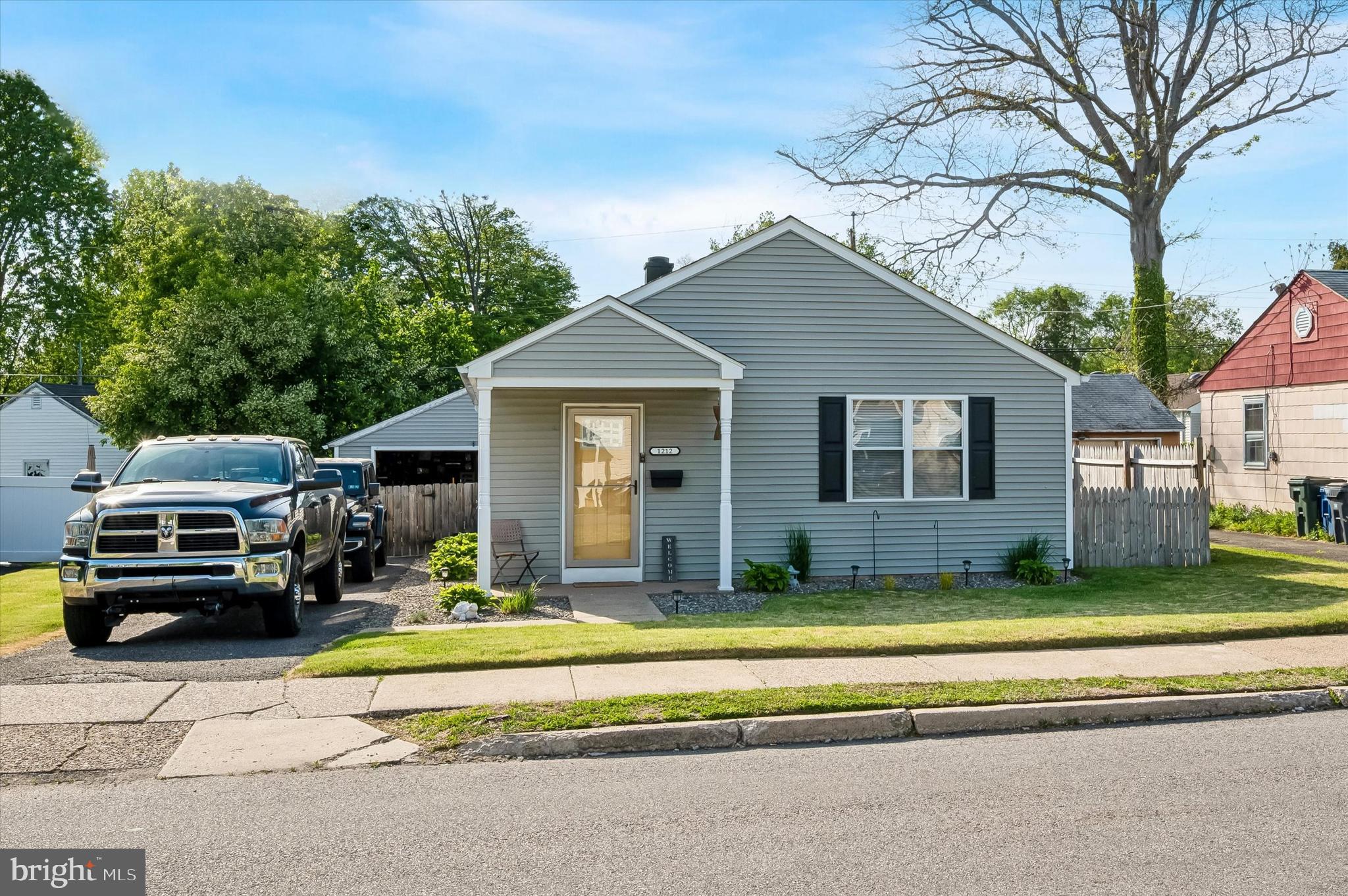 ROSLYN - Residential