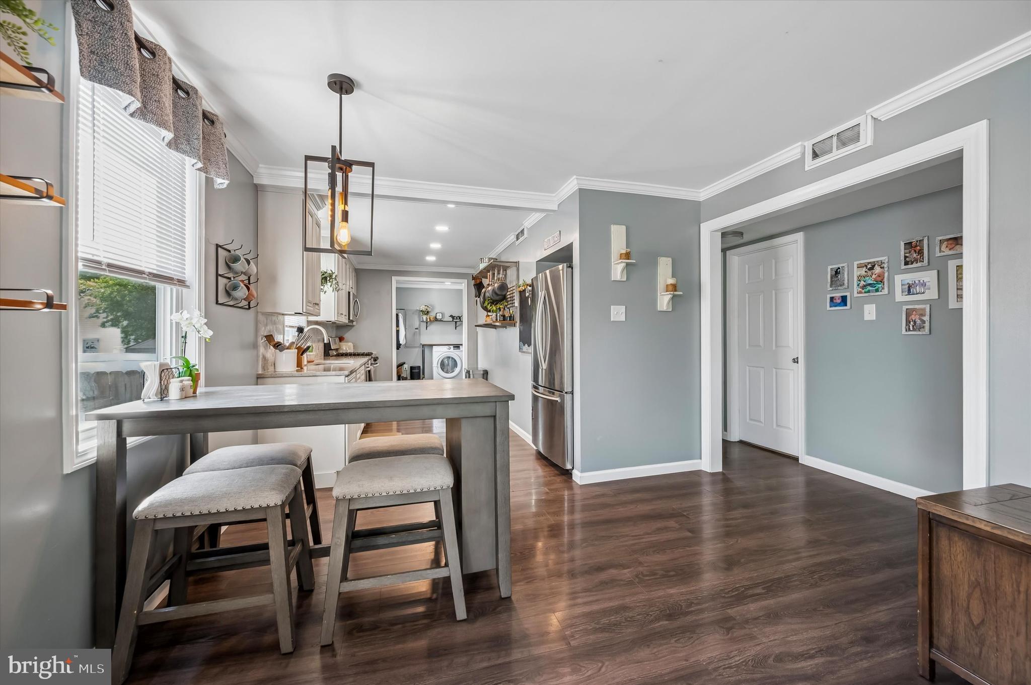 ROSLYN - Residential