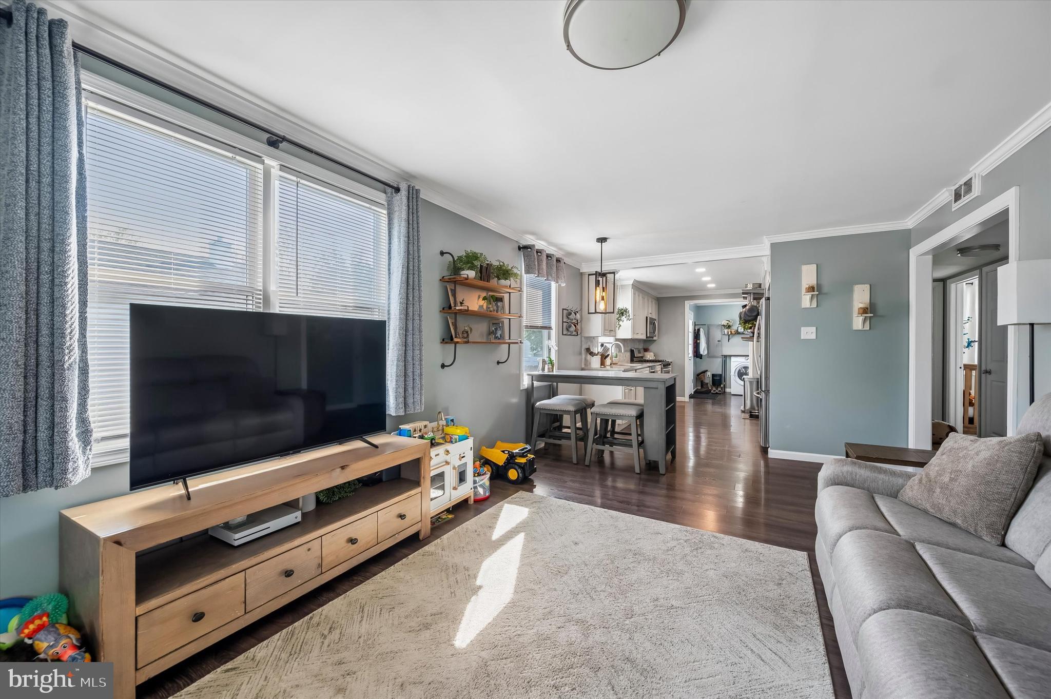 ROSLYN - Residential