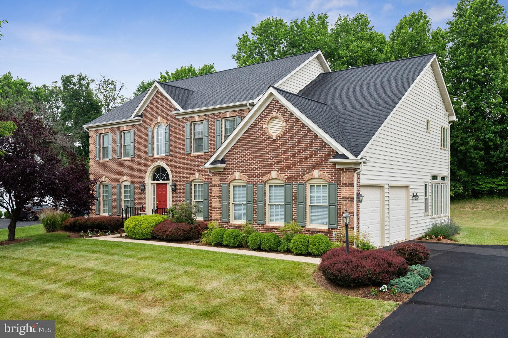 HAMPSHIRE GREENS - Residential