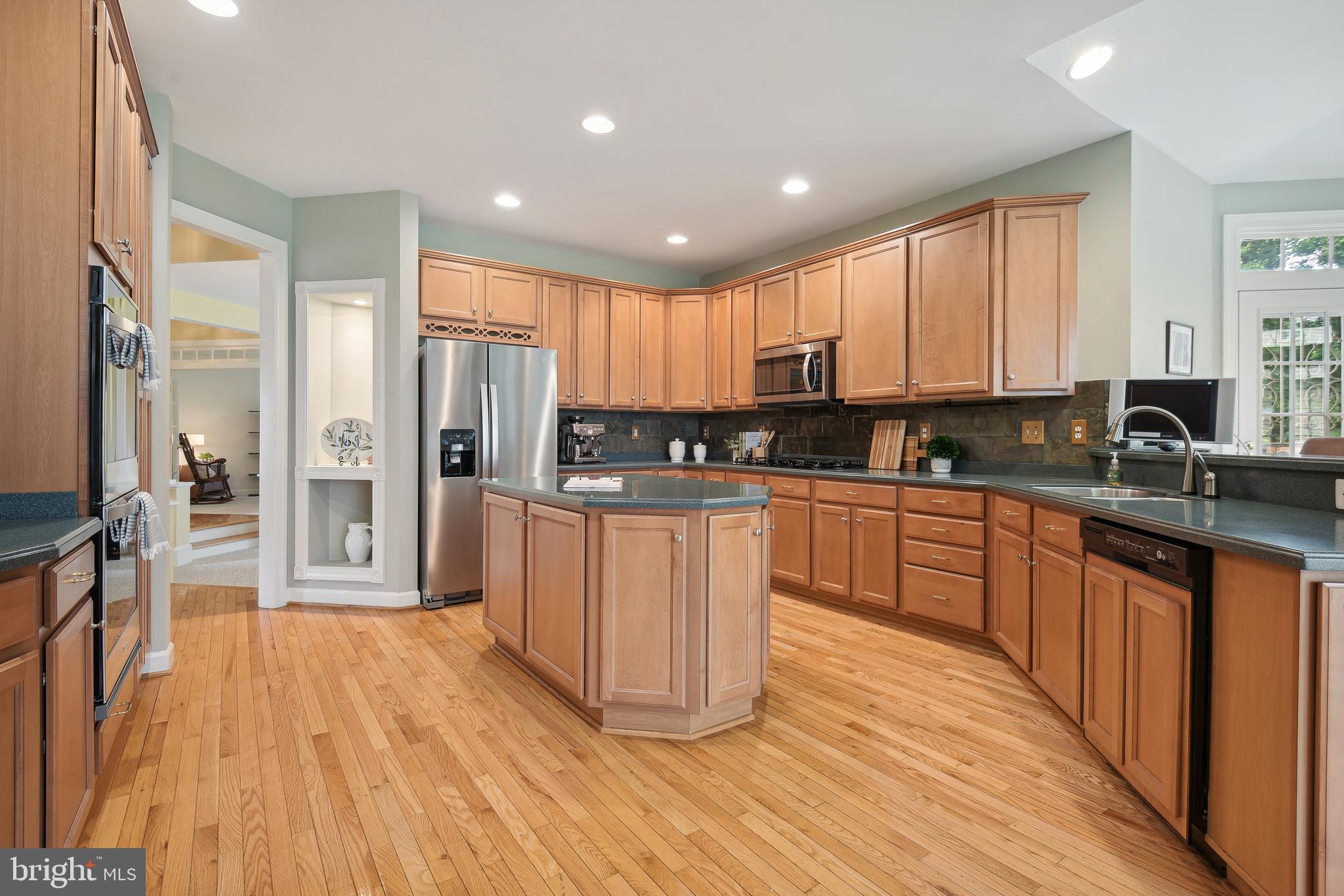 HAMPSHIRE GREENS - Residential