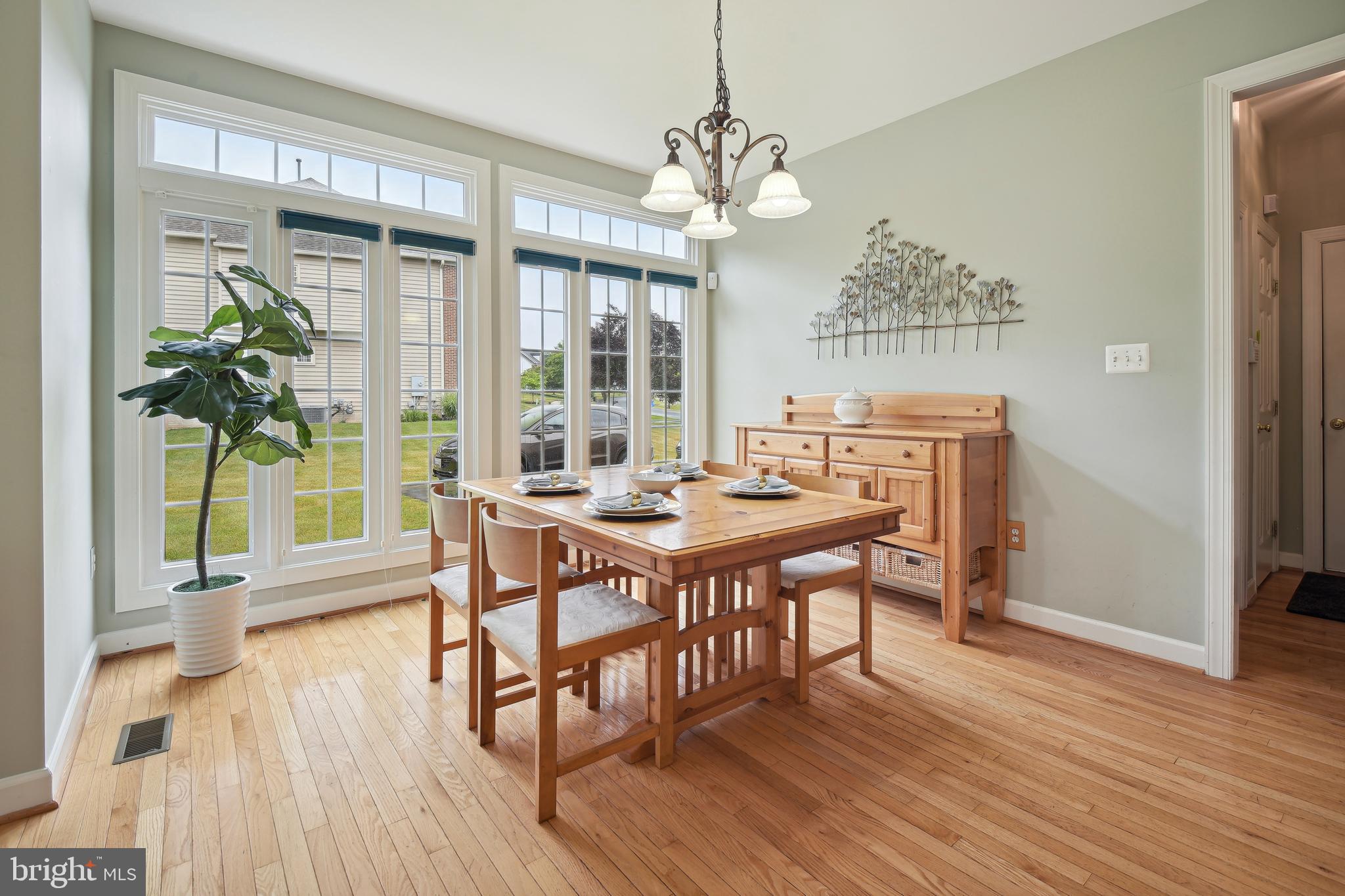 HAMPSHIRE GREENS - Residential