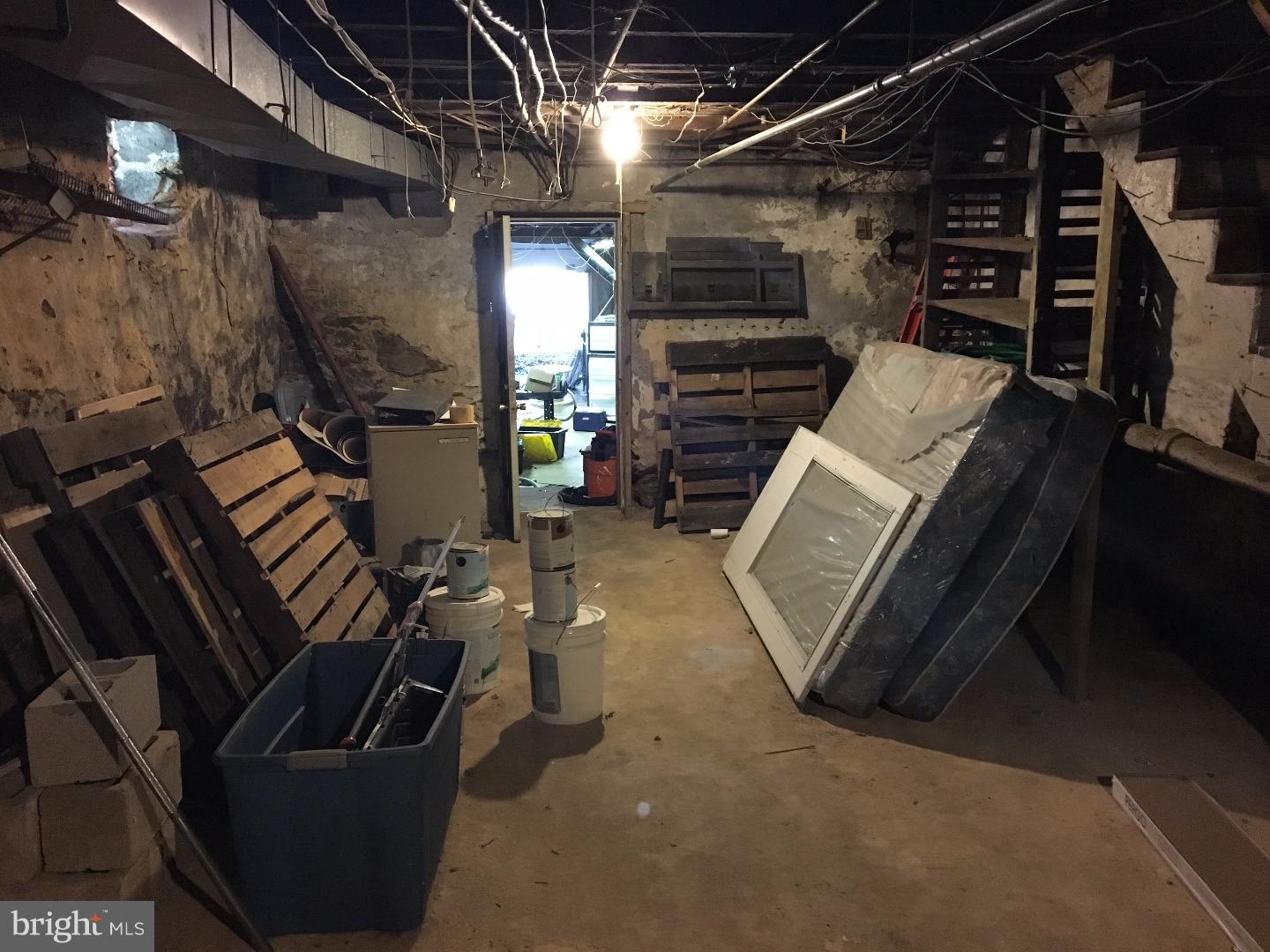 COLLINGDALE - Residential Income