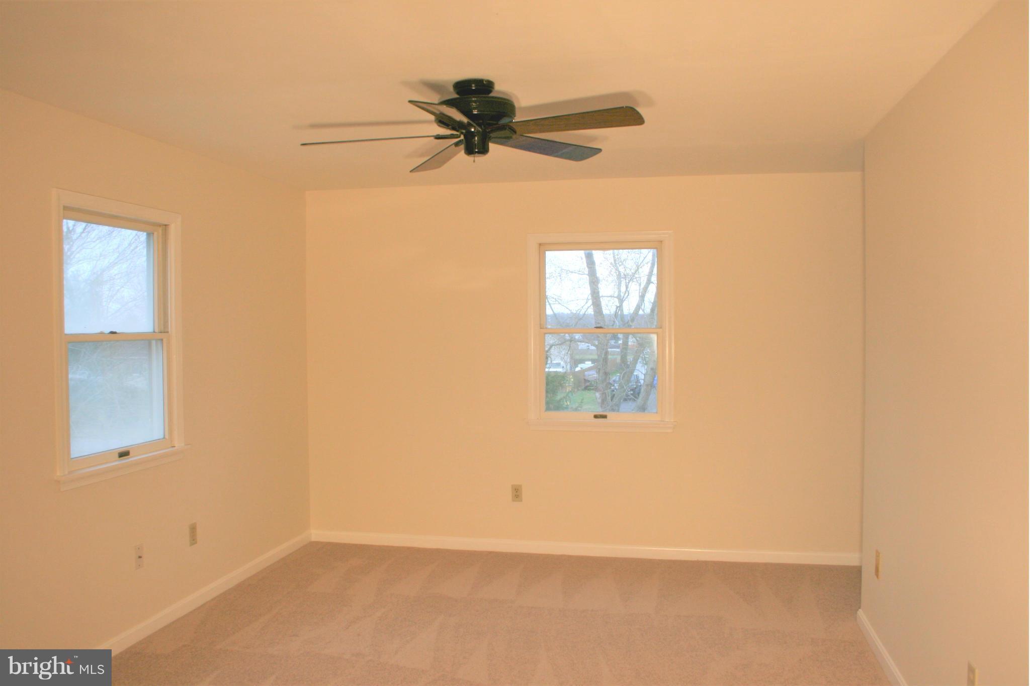 CRESTWOOD KNOLLS PH 1 - Residential