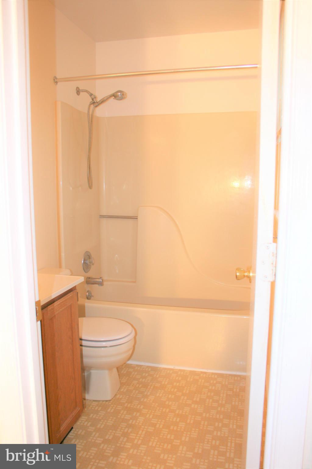 CRESTWOOD KNOLLS PH 1 - Residential