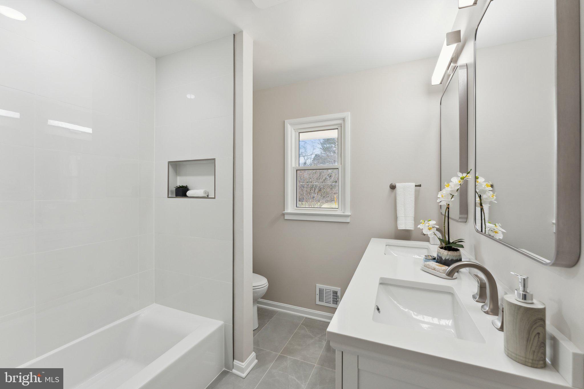 CARRIAGE HILL - Residential