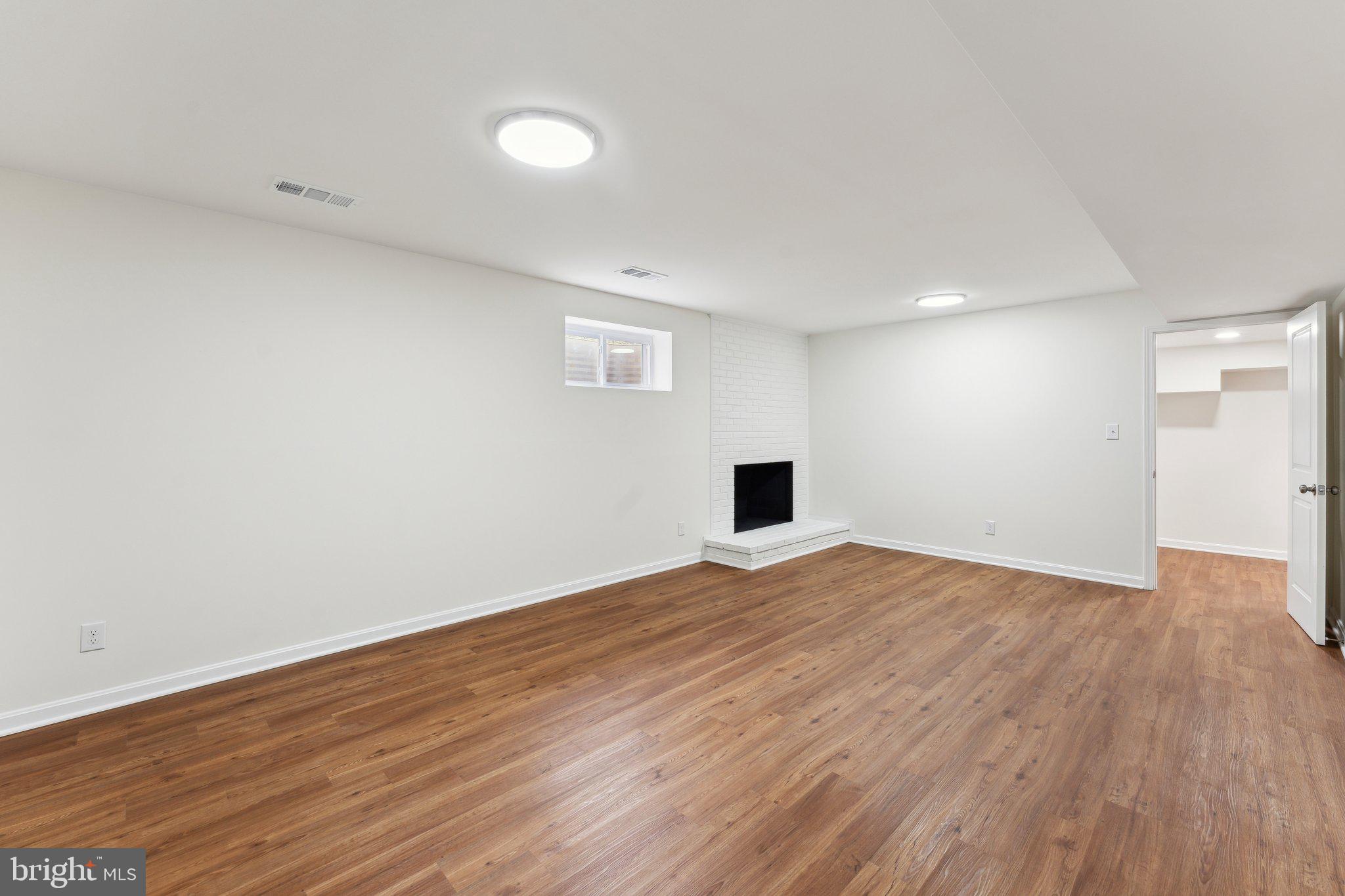 CARRIAGE HILL - Residential