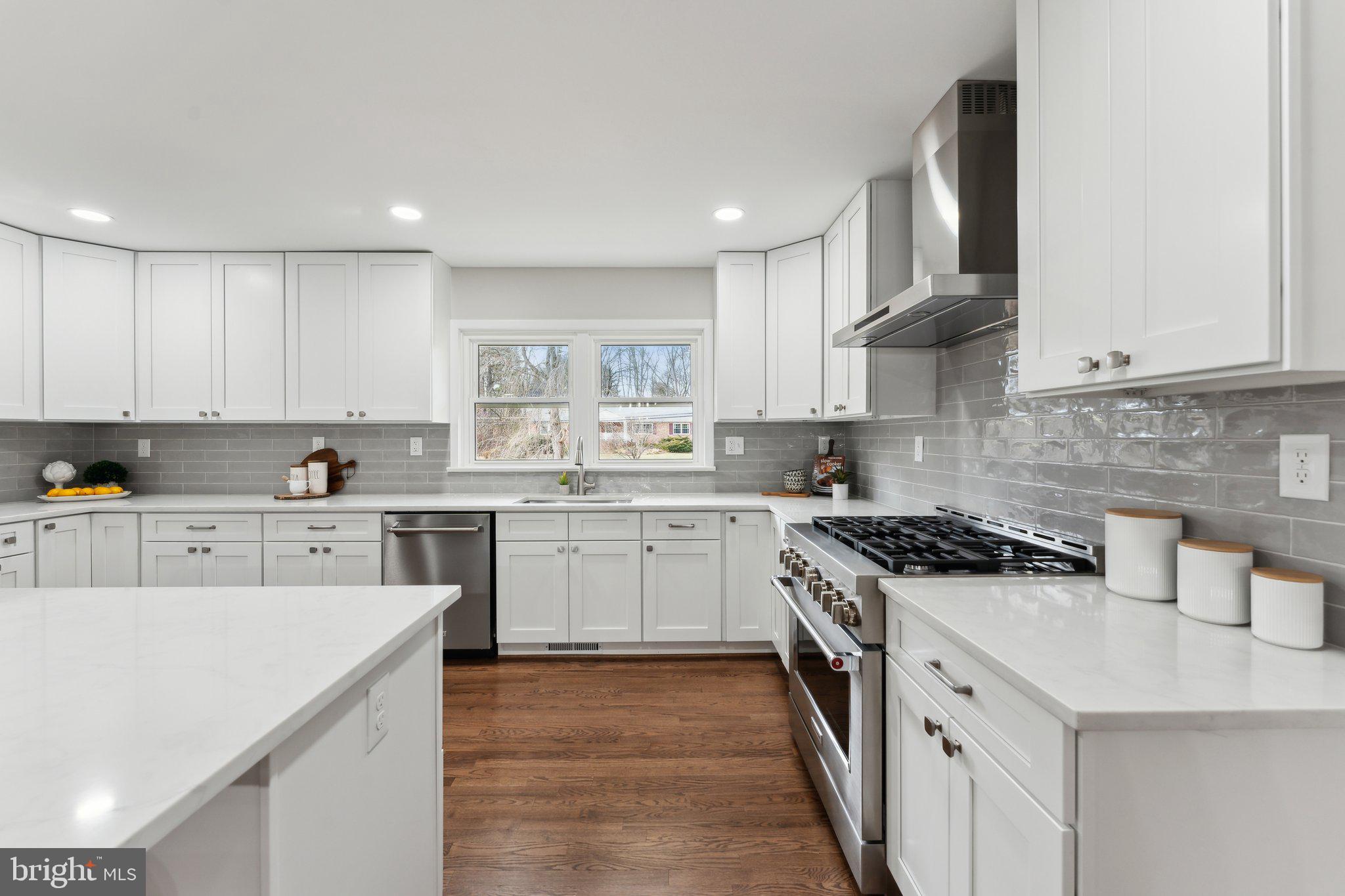 CARRIAGE HILL - Residential