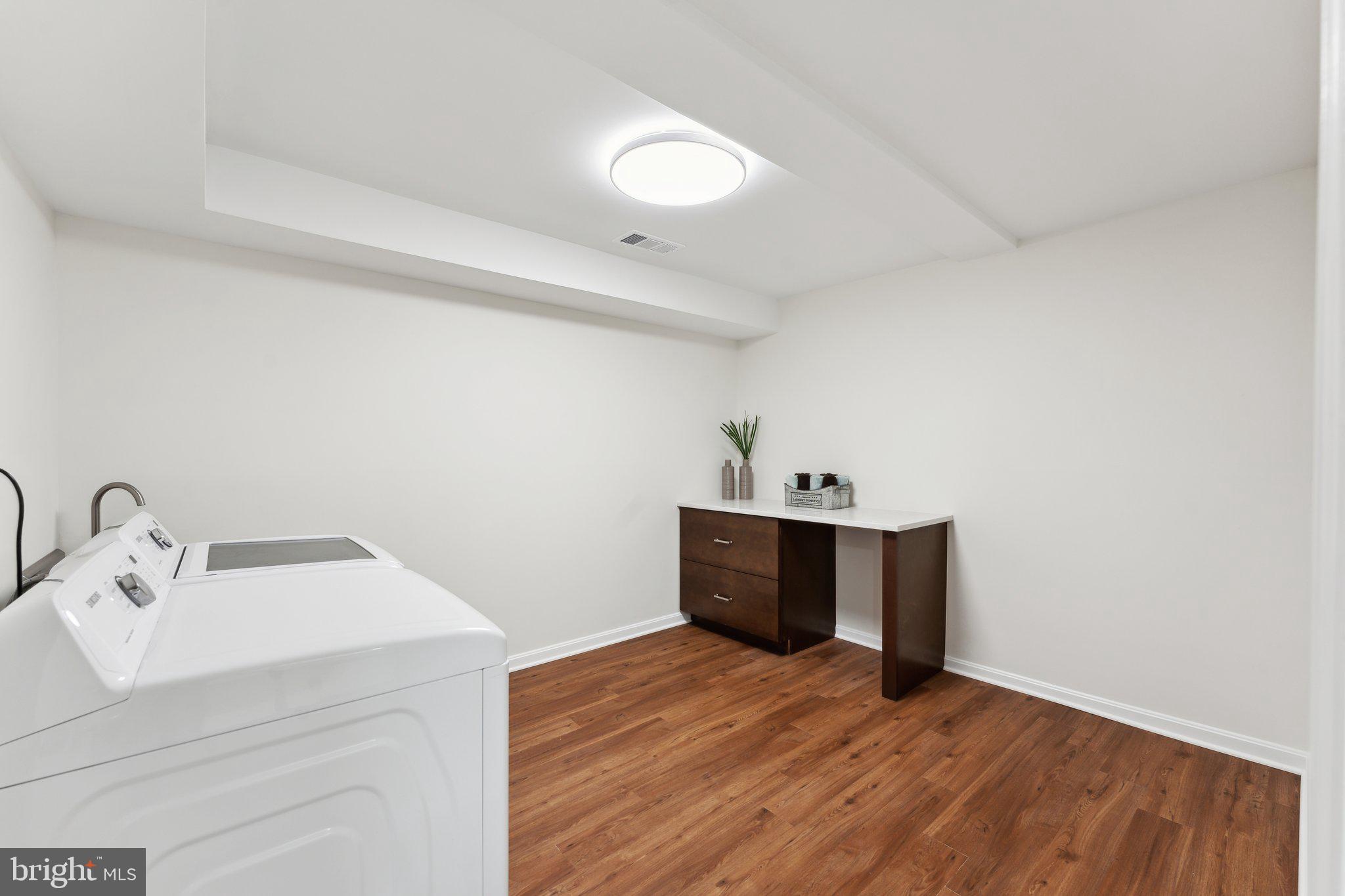 CARRIAGE HILL - Residential