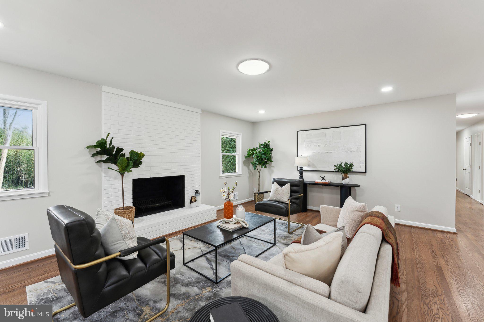 CARRIAGE HILL - Residential