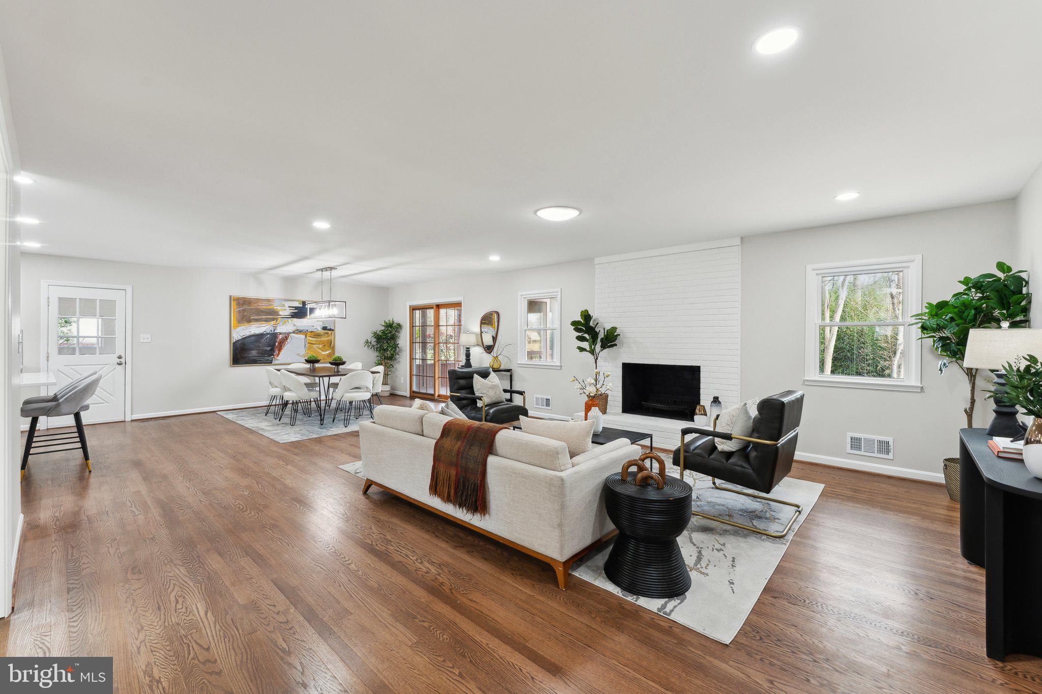 CARRIAGE HILL - Residential