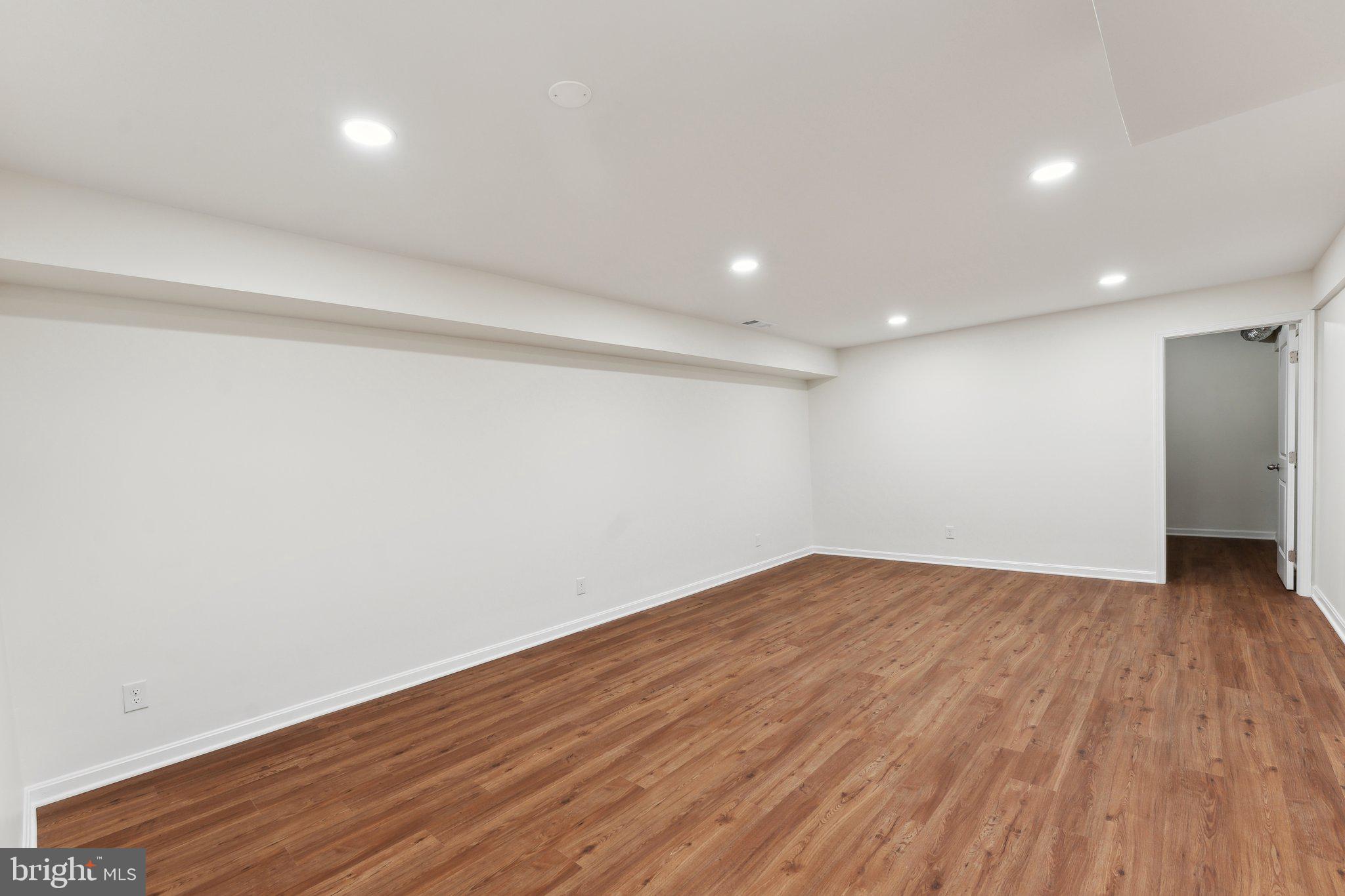 CARRIAGE HILL - Residential