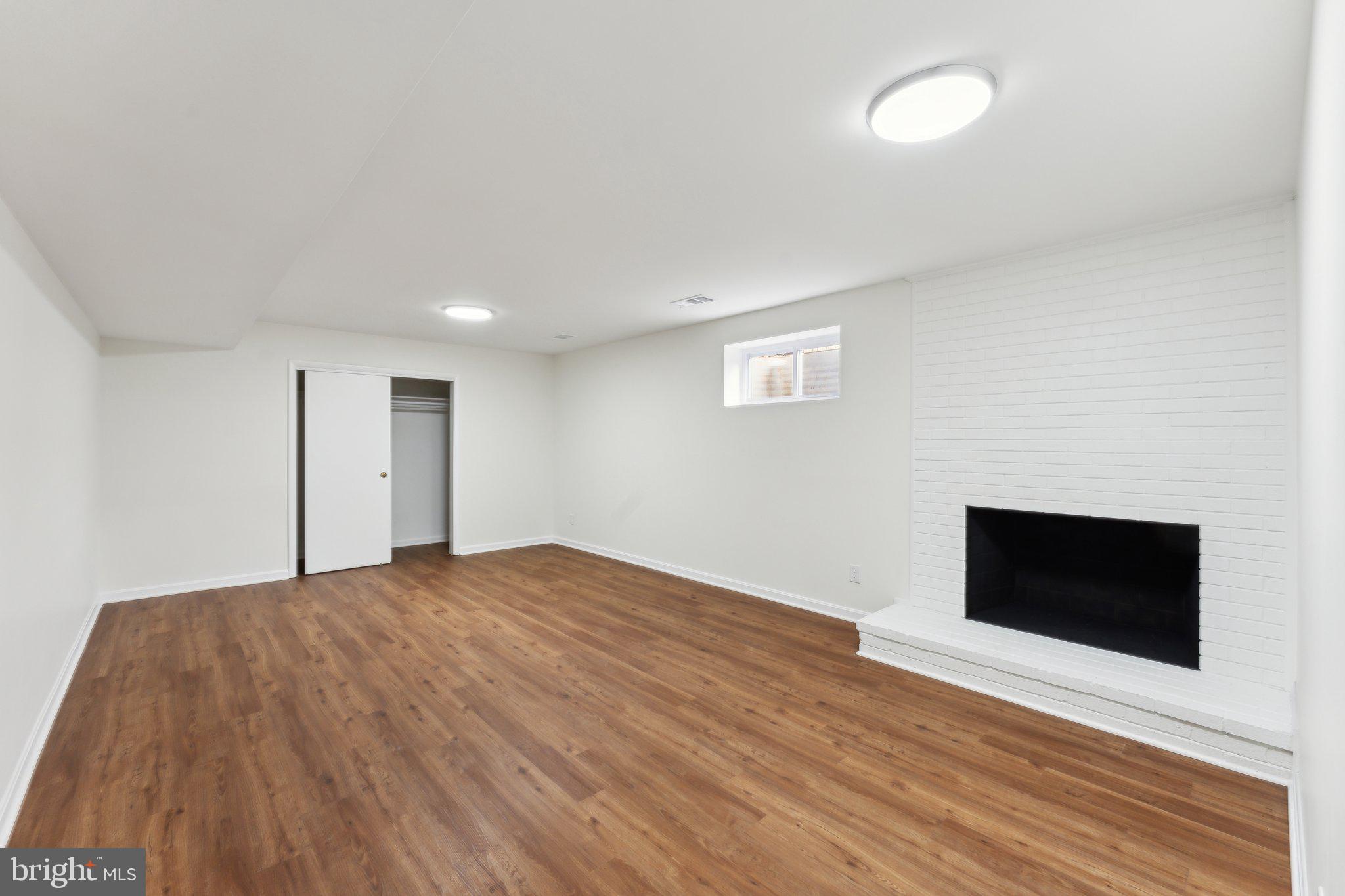 CARRIAGE HILL - Residential