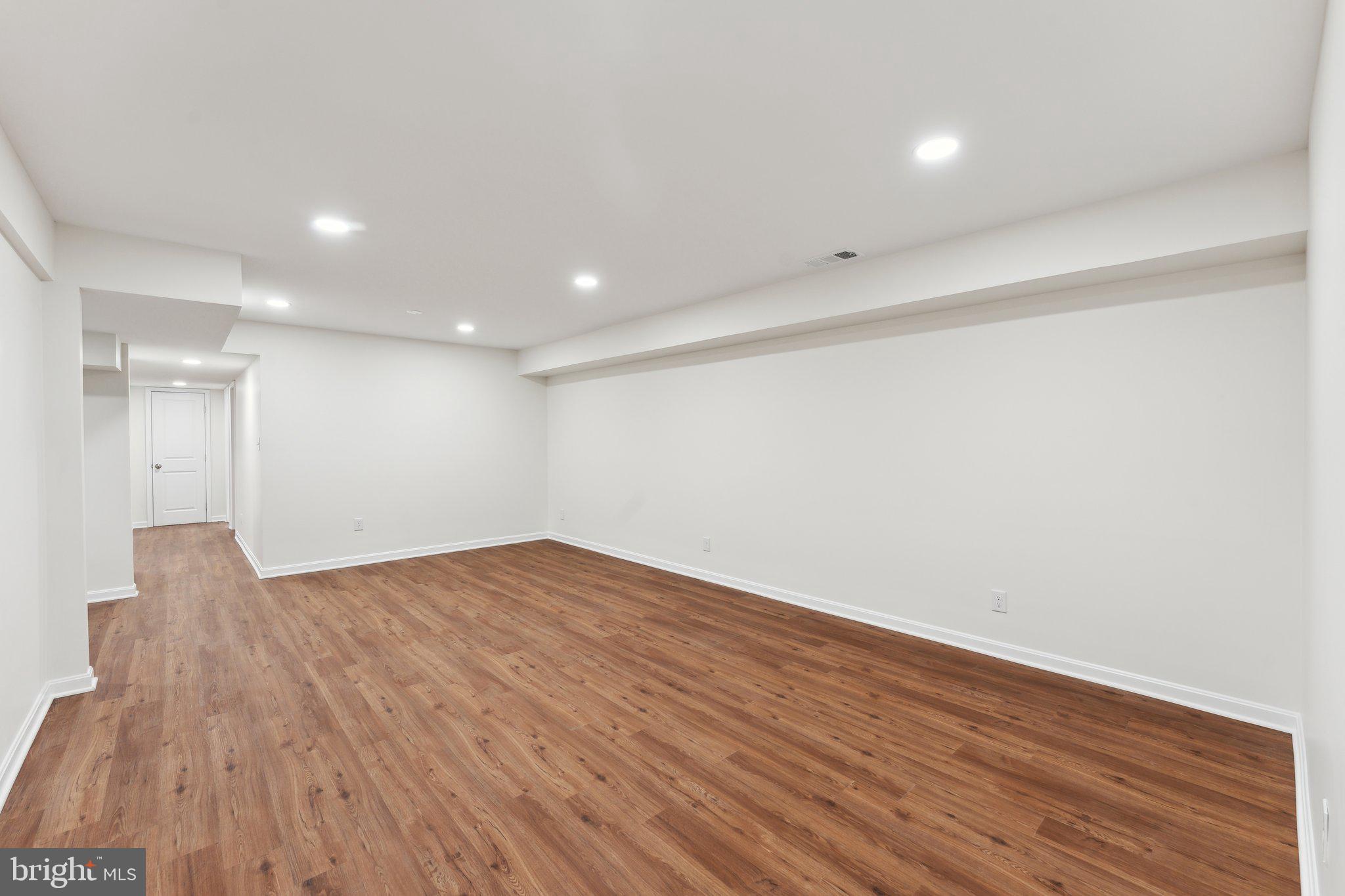 CARRIAGE HILL - Residential