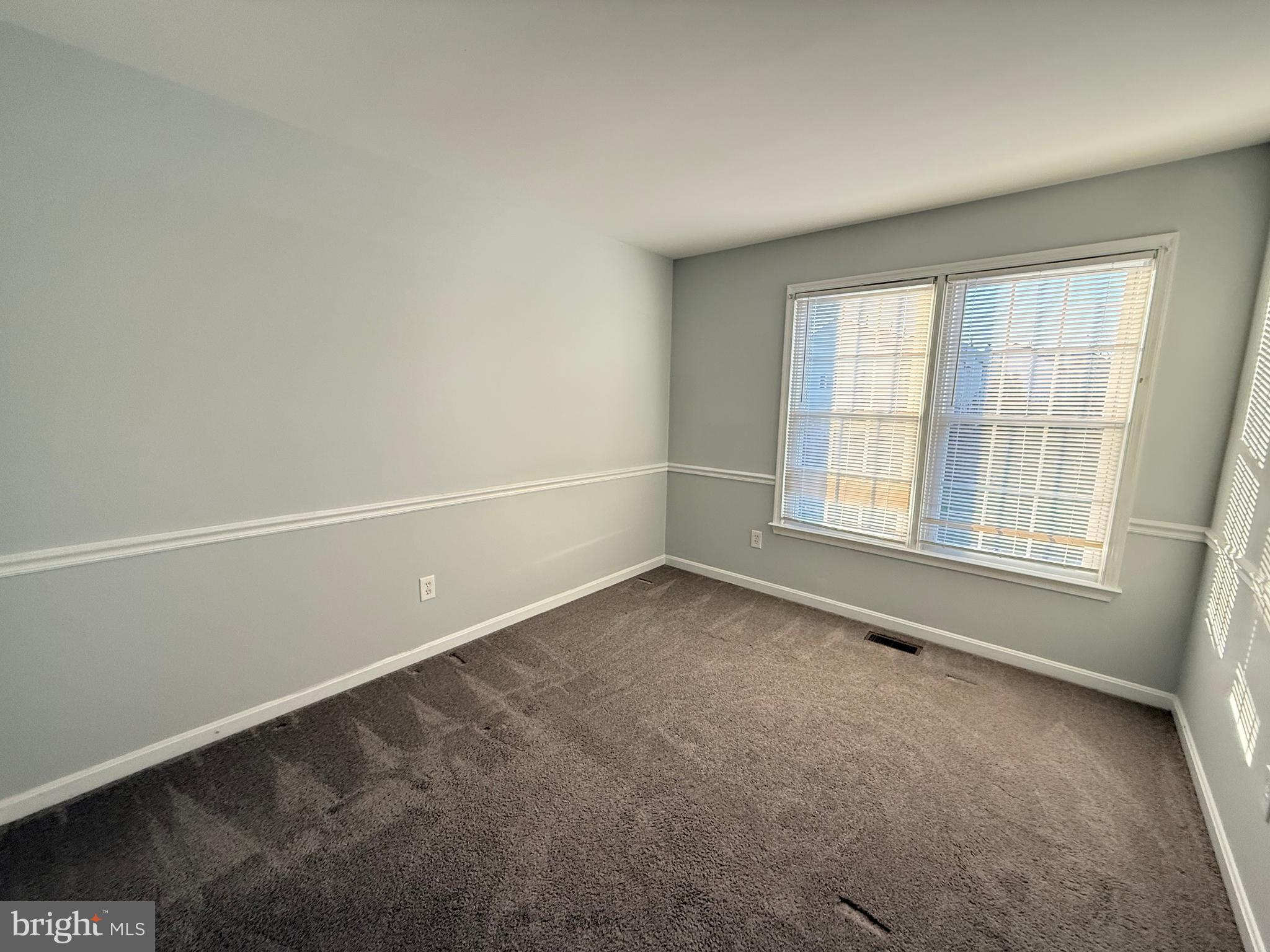 ASHBURN FARM - Residential Lease