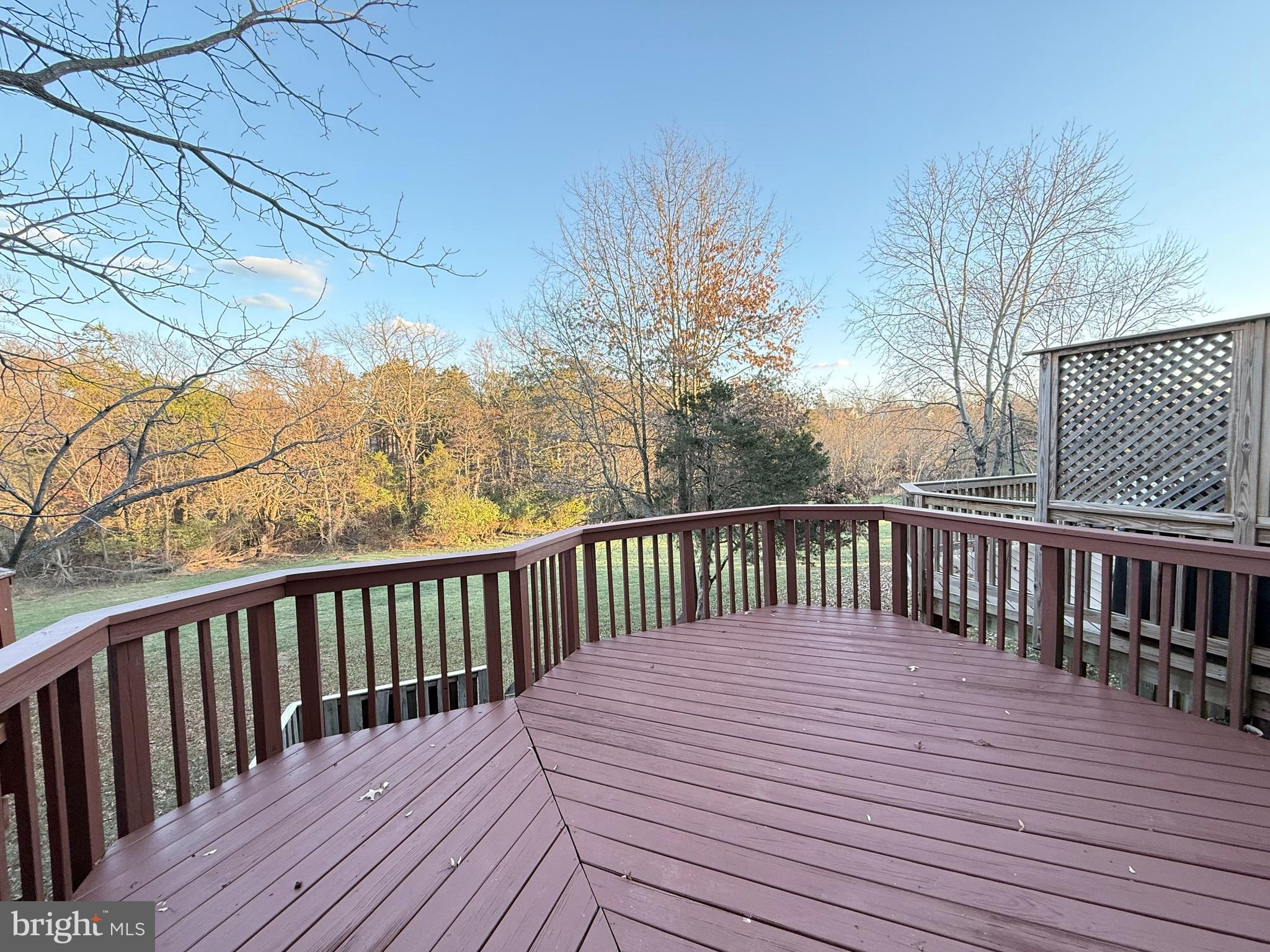 ASHBURN FARM - Residential Lease