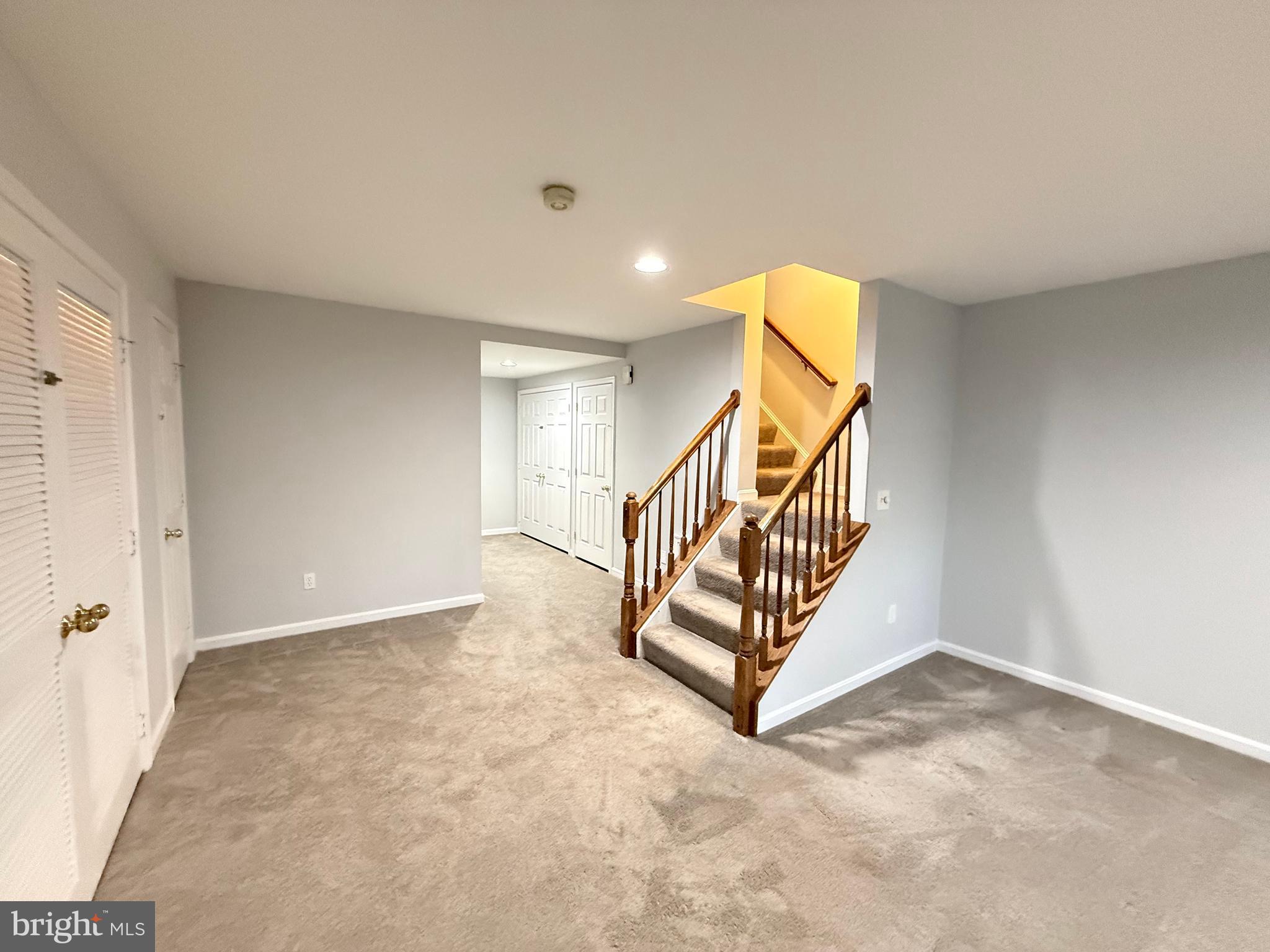 ASHBURN FARM - Residential Lease