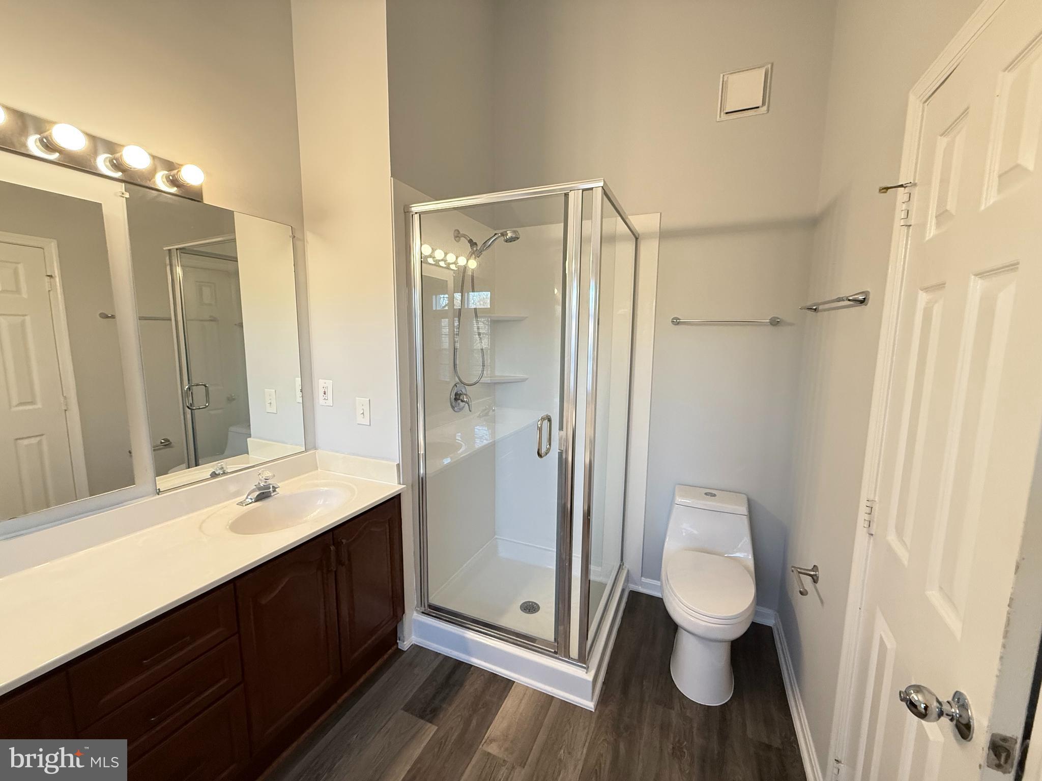 ASHBURN FARM - Residential Lease