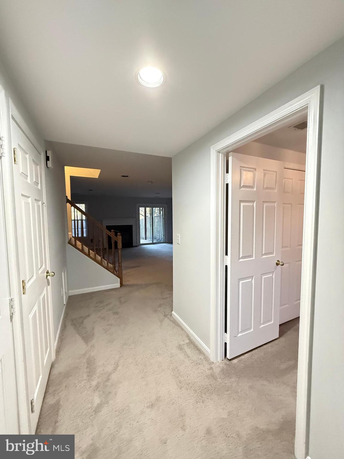 ASHBURN FARM - Residential Lease