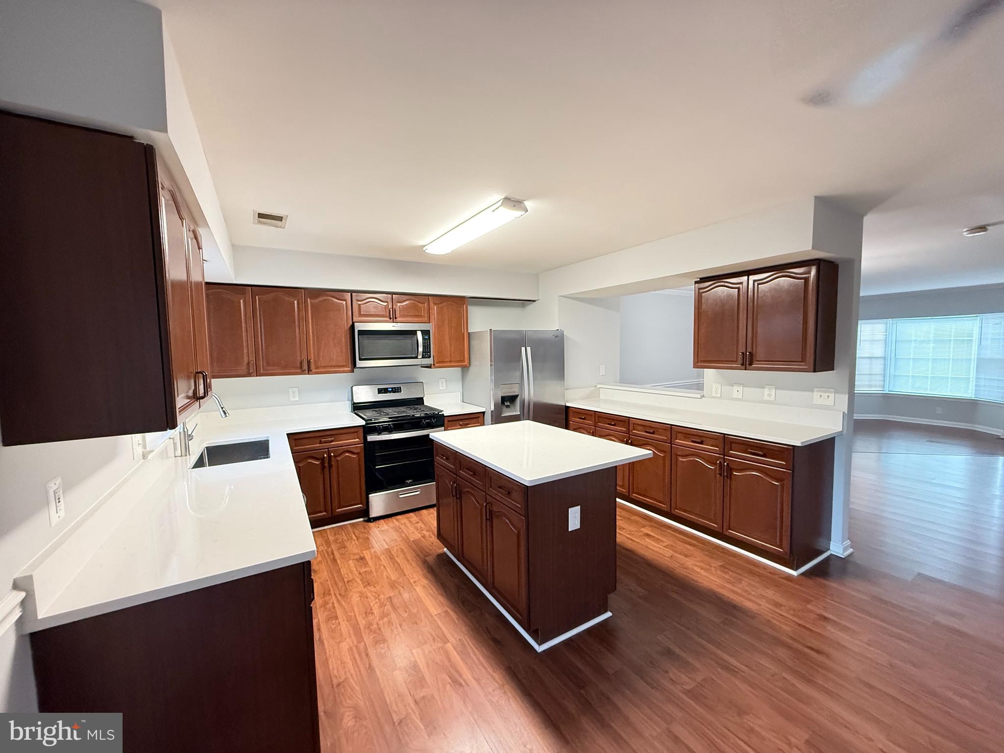 ASHBURN FARM - Residential Lease