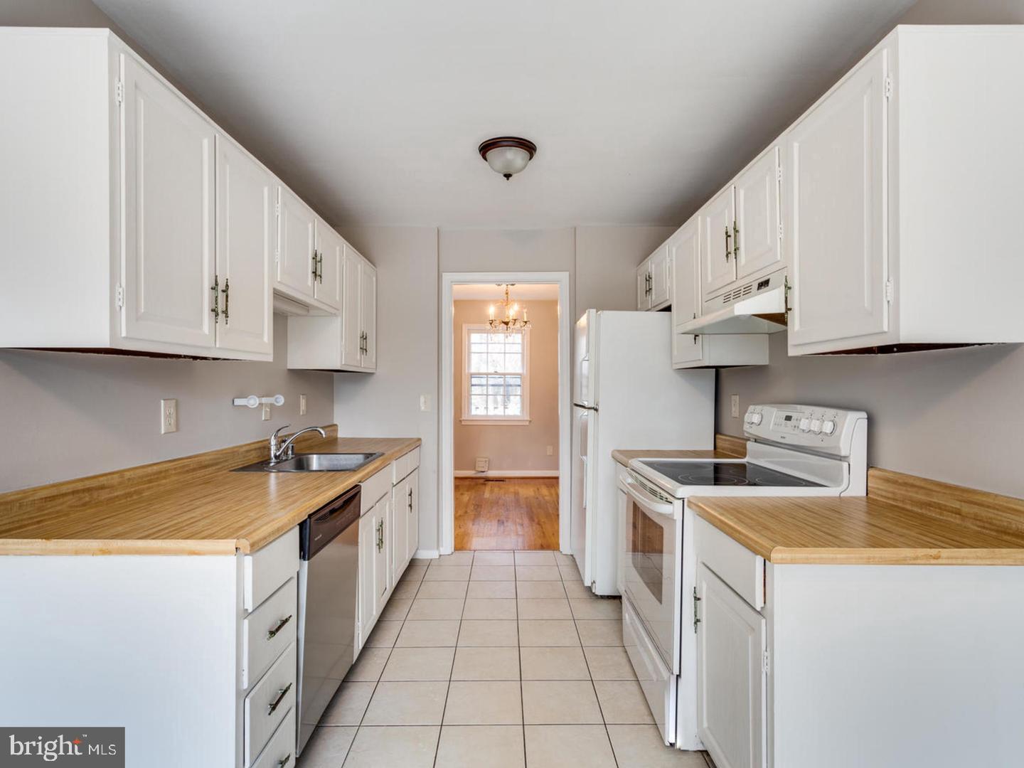 WHEYSTONE - Residential Lease