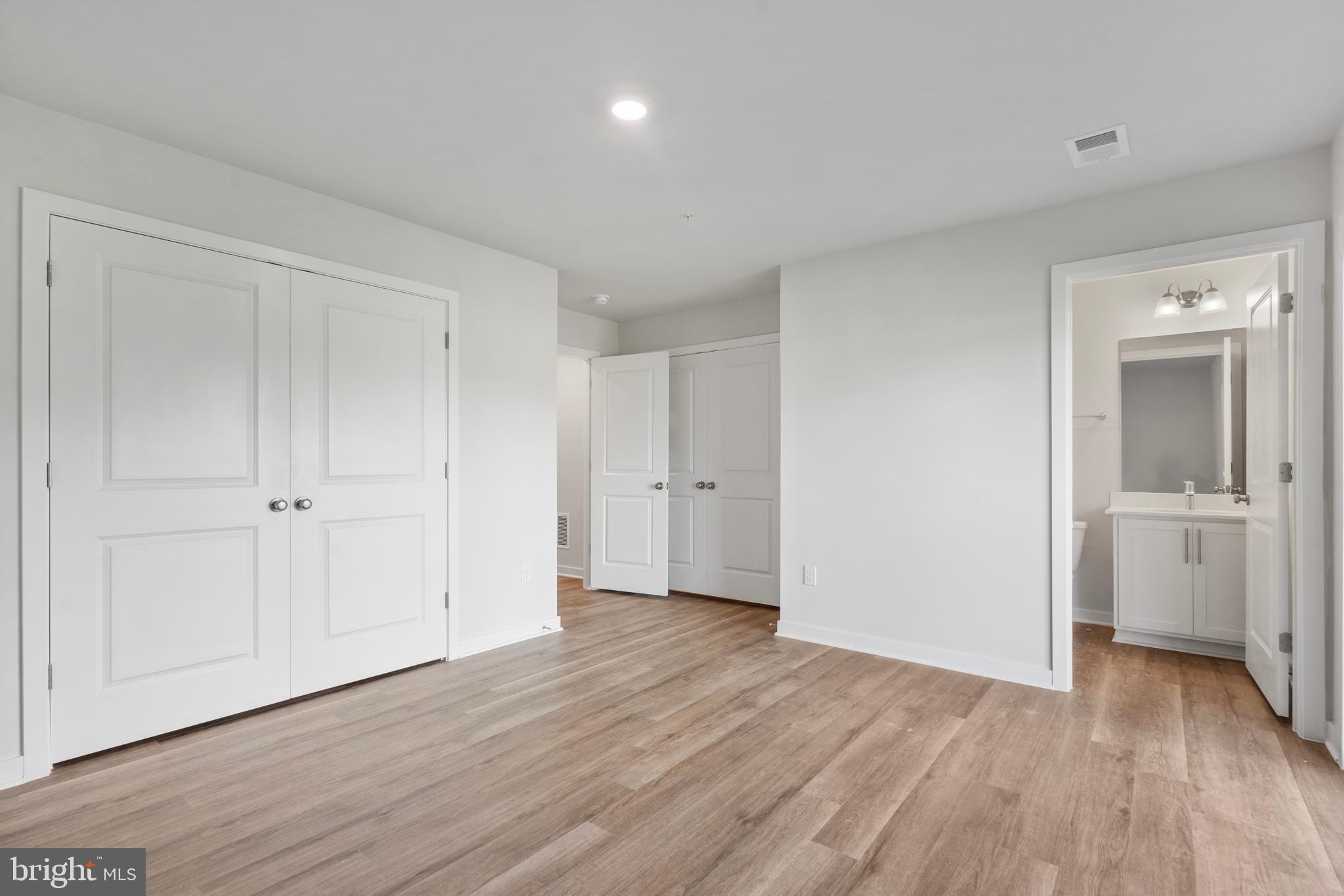 SPRING HILLS - Residential Lease