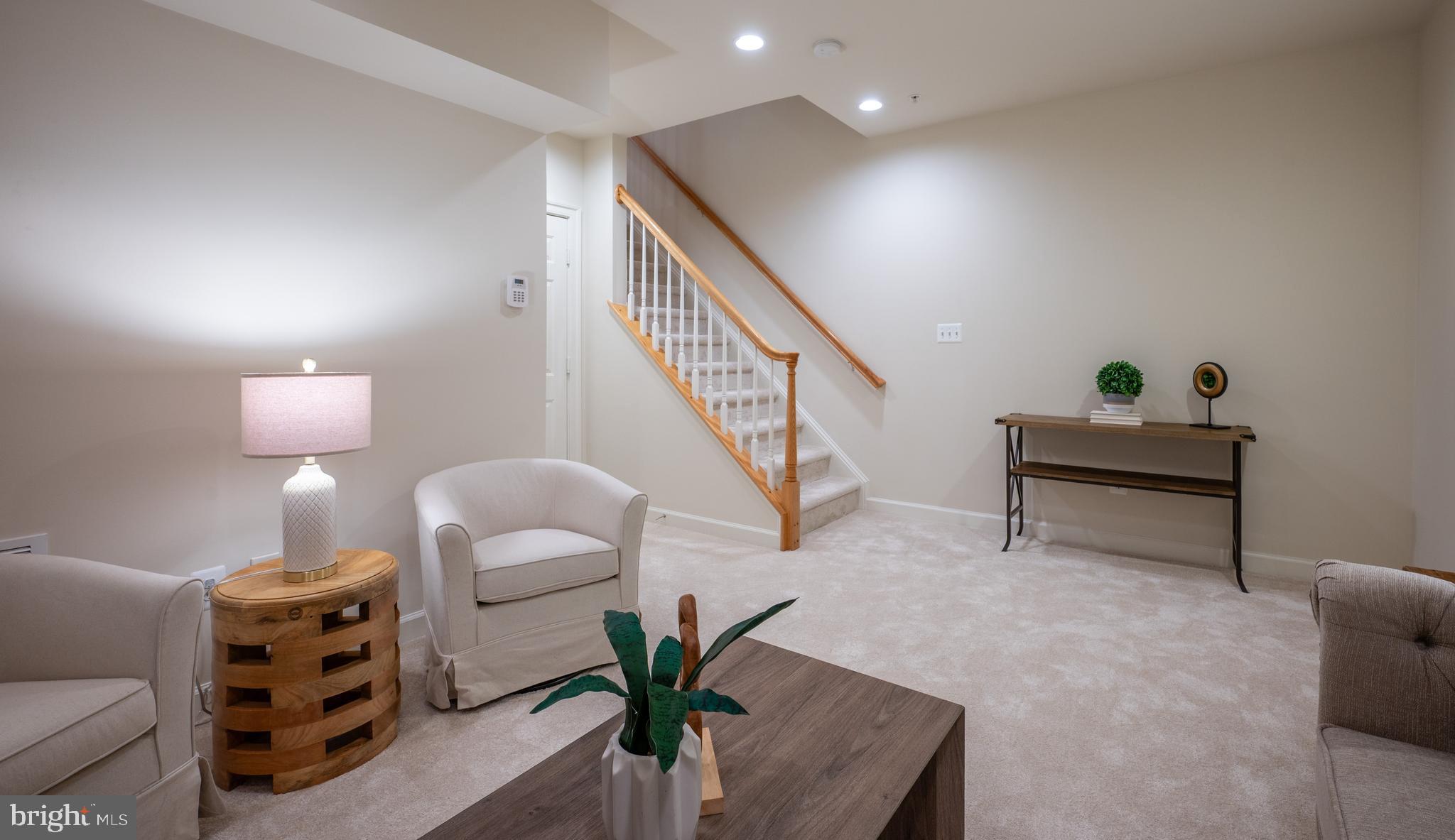 CHATHAM SQUARE - Residential