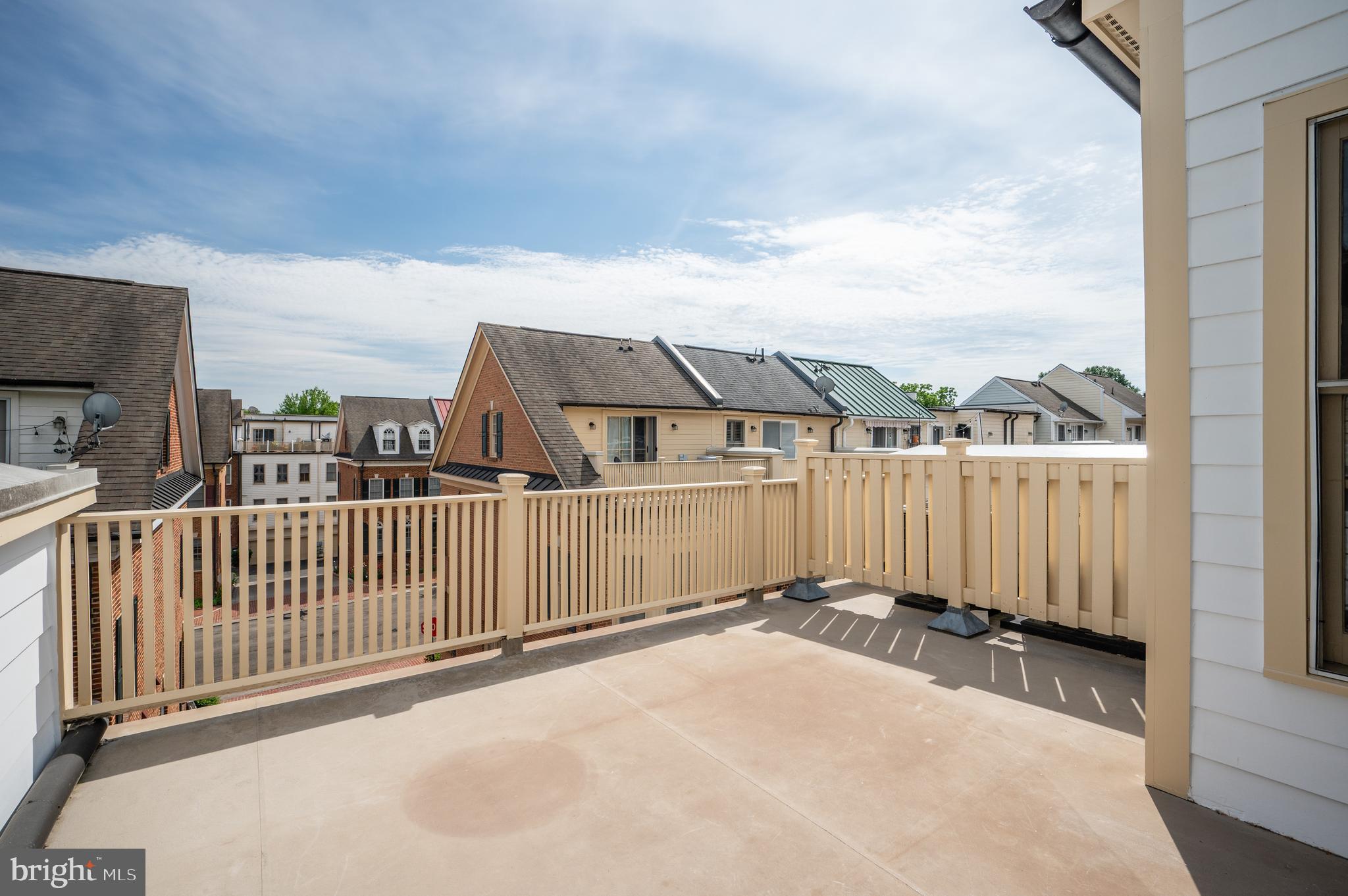 CHATHAM SQUARE - Residential