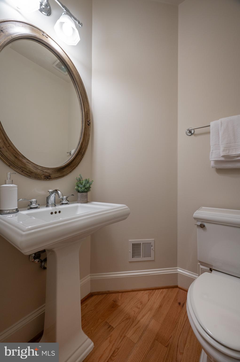 CHATHAM SQUARE - Residential