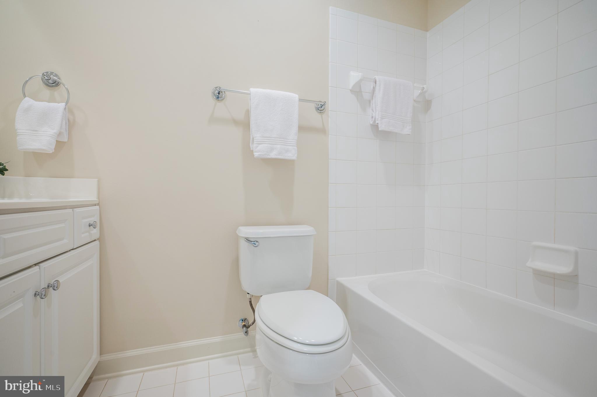 CHATHAM SQUARE - Residential