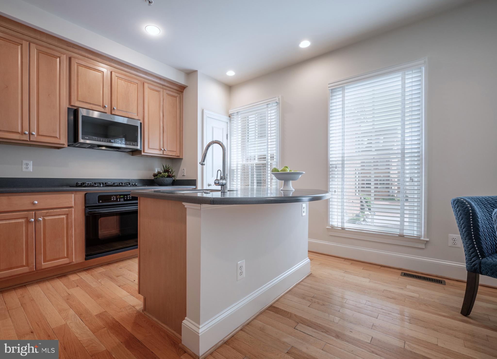 CHATHAM SQUARE - Residential