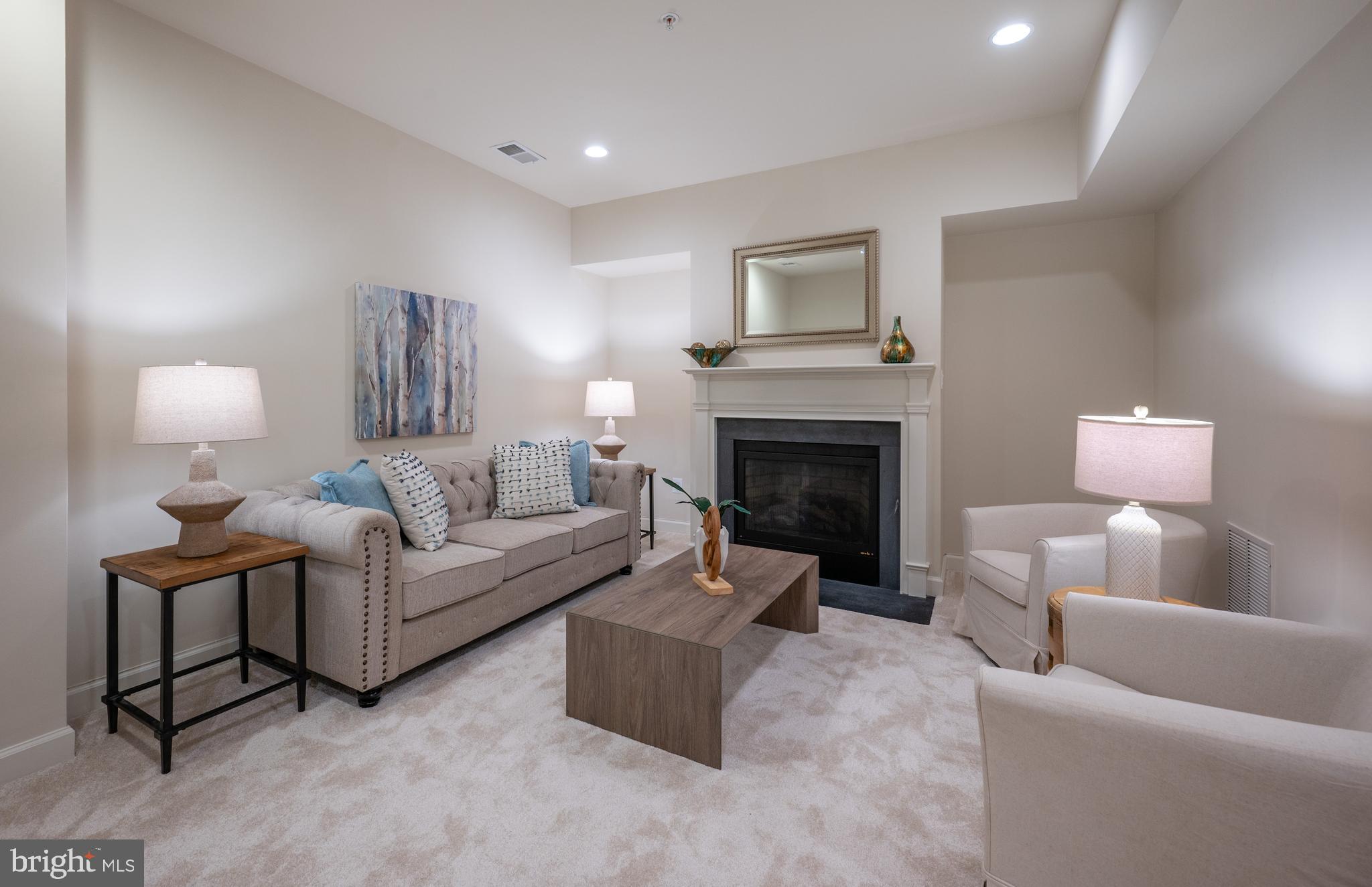 CHATHAM SQUARE - Residential