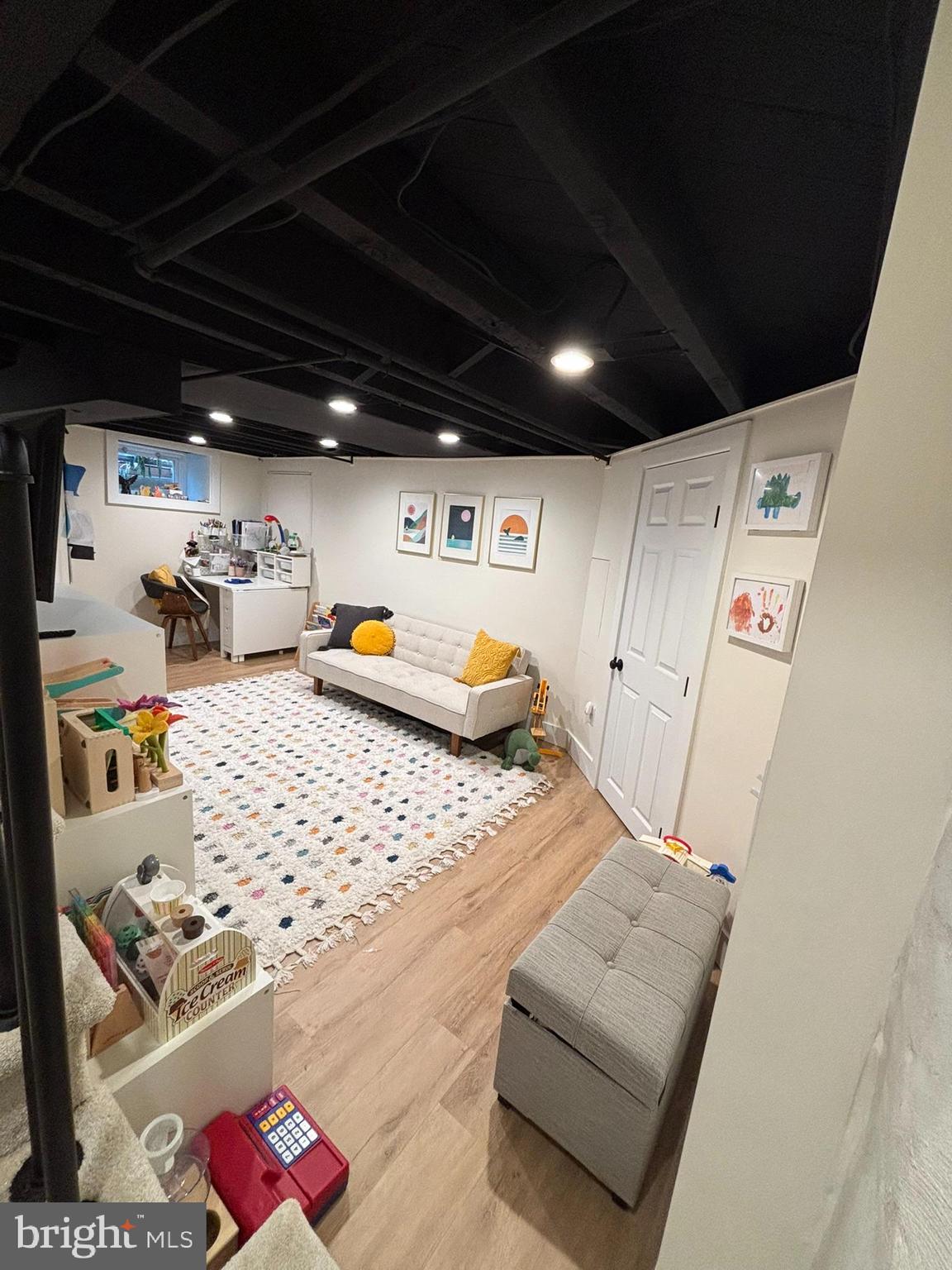 MEDIA - Residential Lease