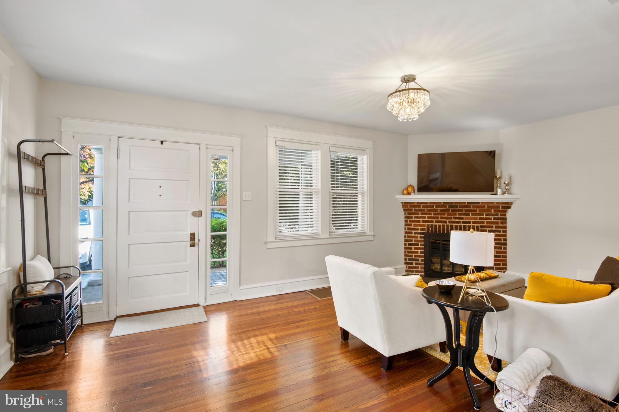 MEDIA - Residential Lease