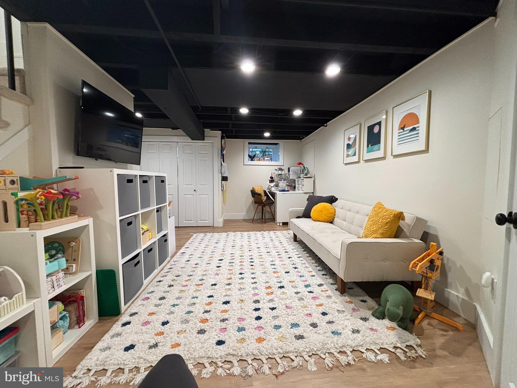 MEDIA - Residential Lease