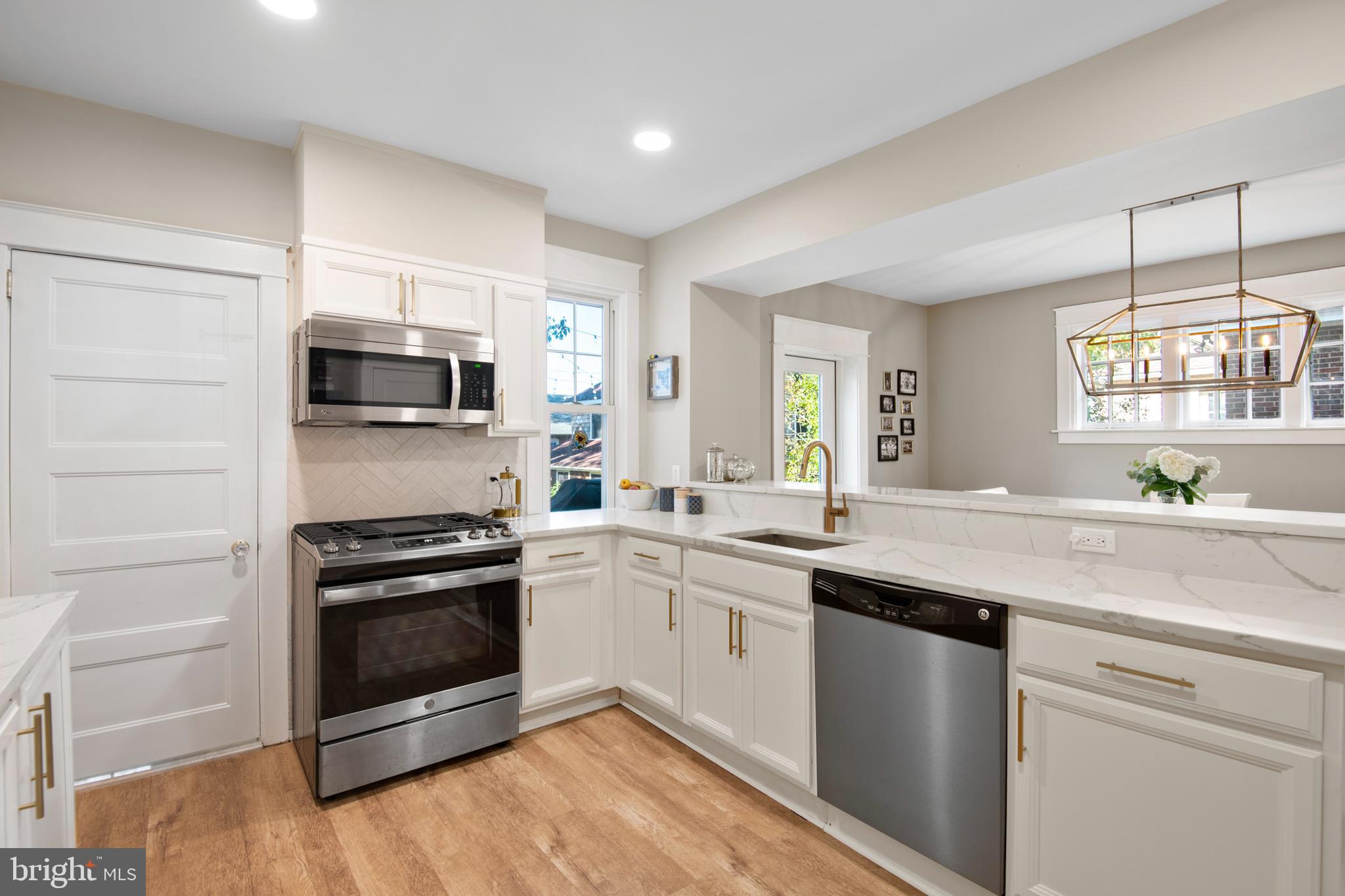 MEDIA - Residential Lease