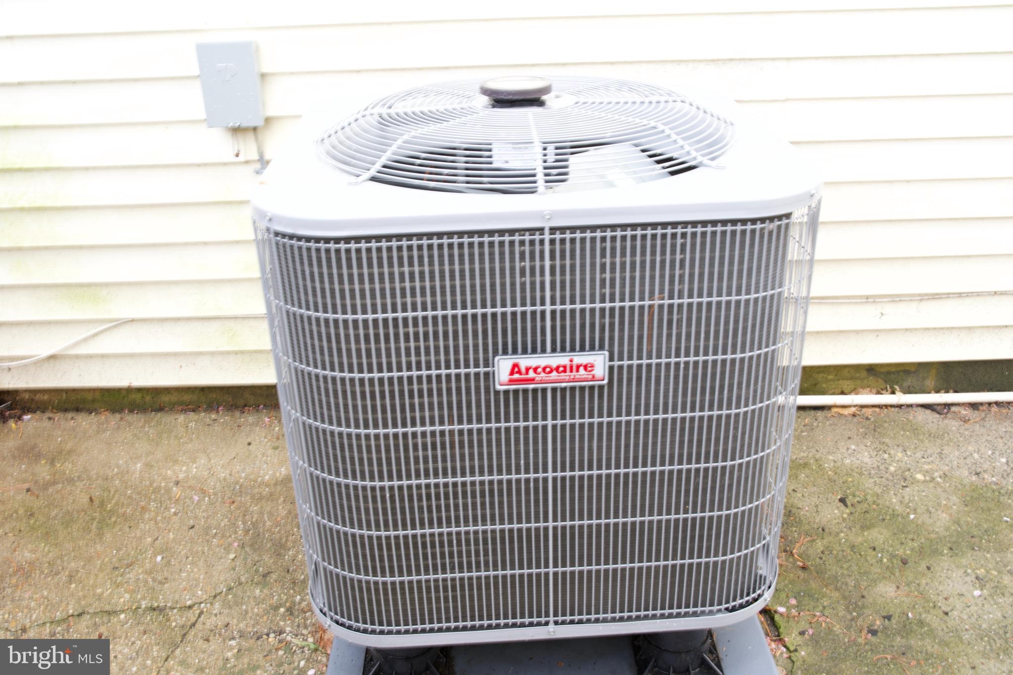 LONDON TOWNE - Residential