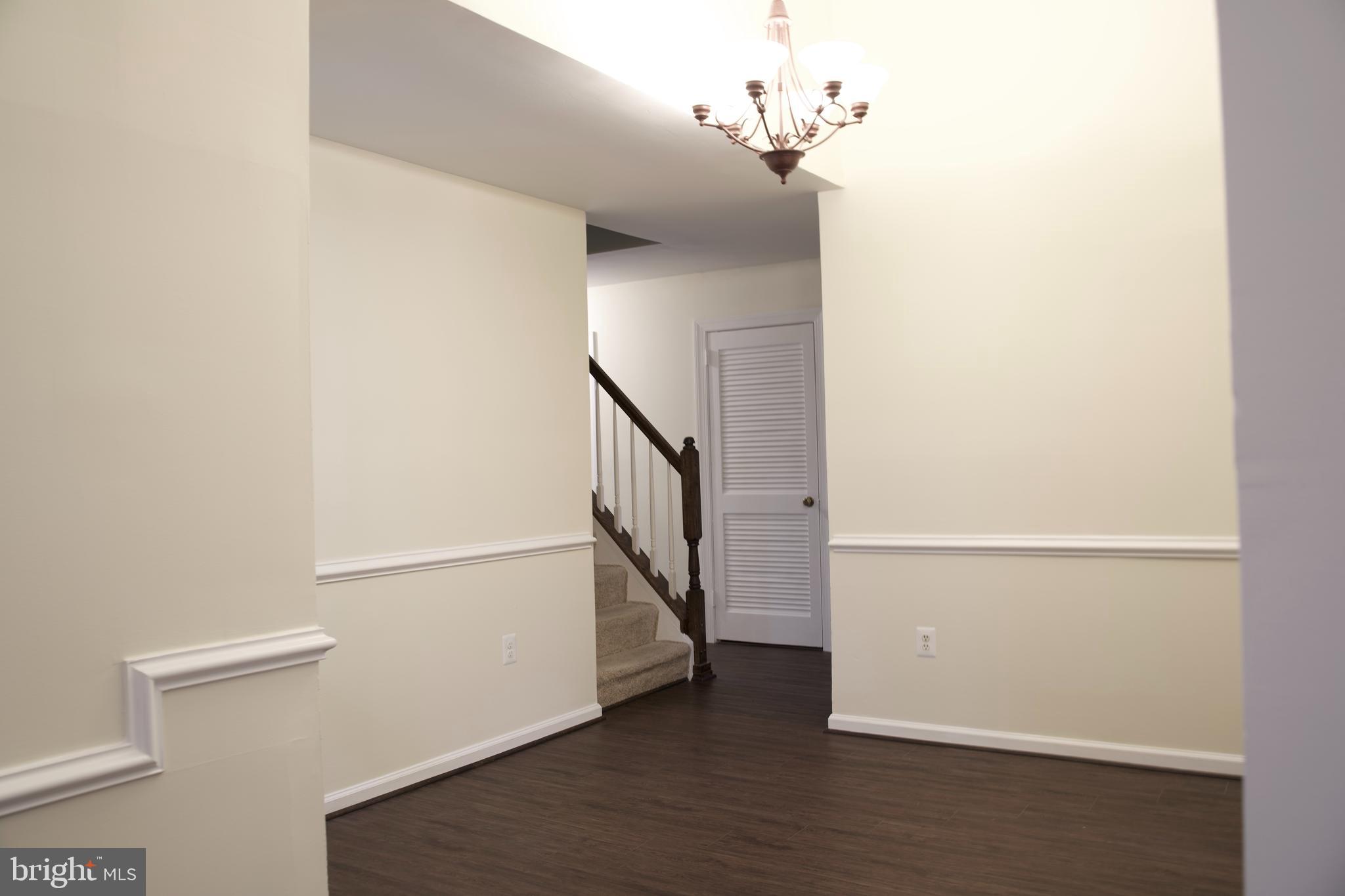 LONDON TOWNE - Residential